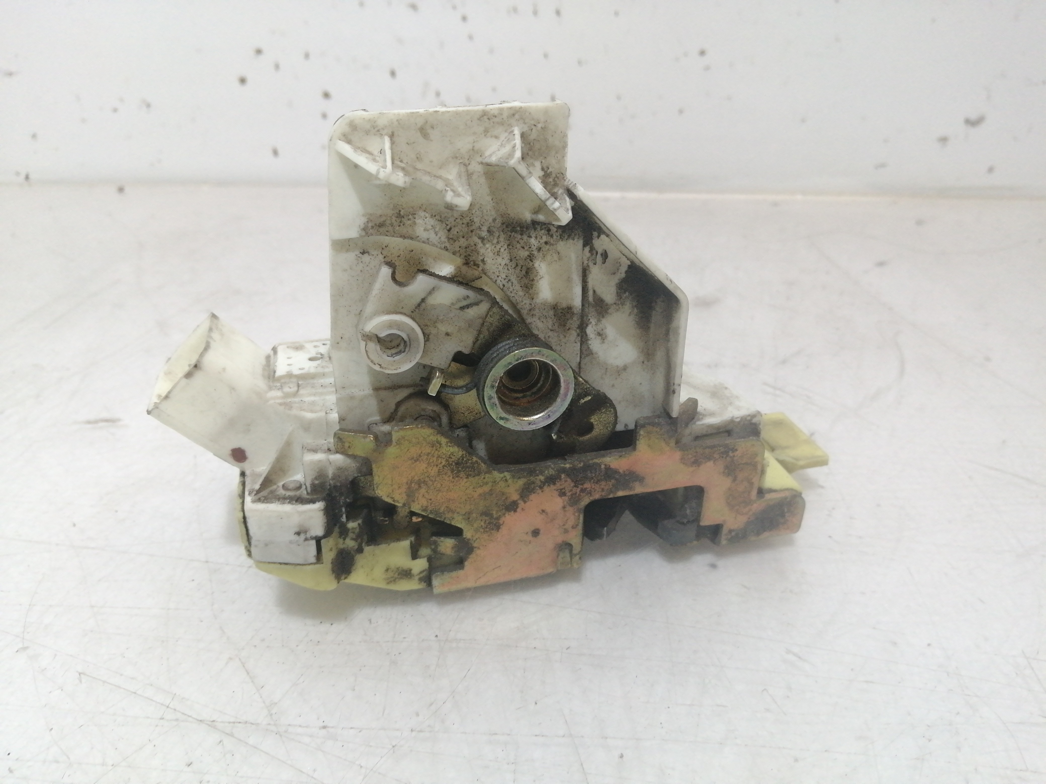 Fecho da Porta Frente Direito FORD FOCUS (DAW, DBW) | 98 - 09 Imagem-1