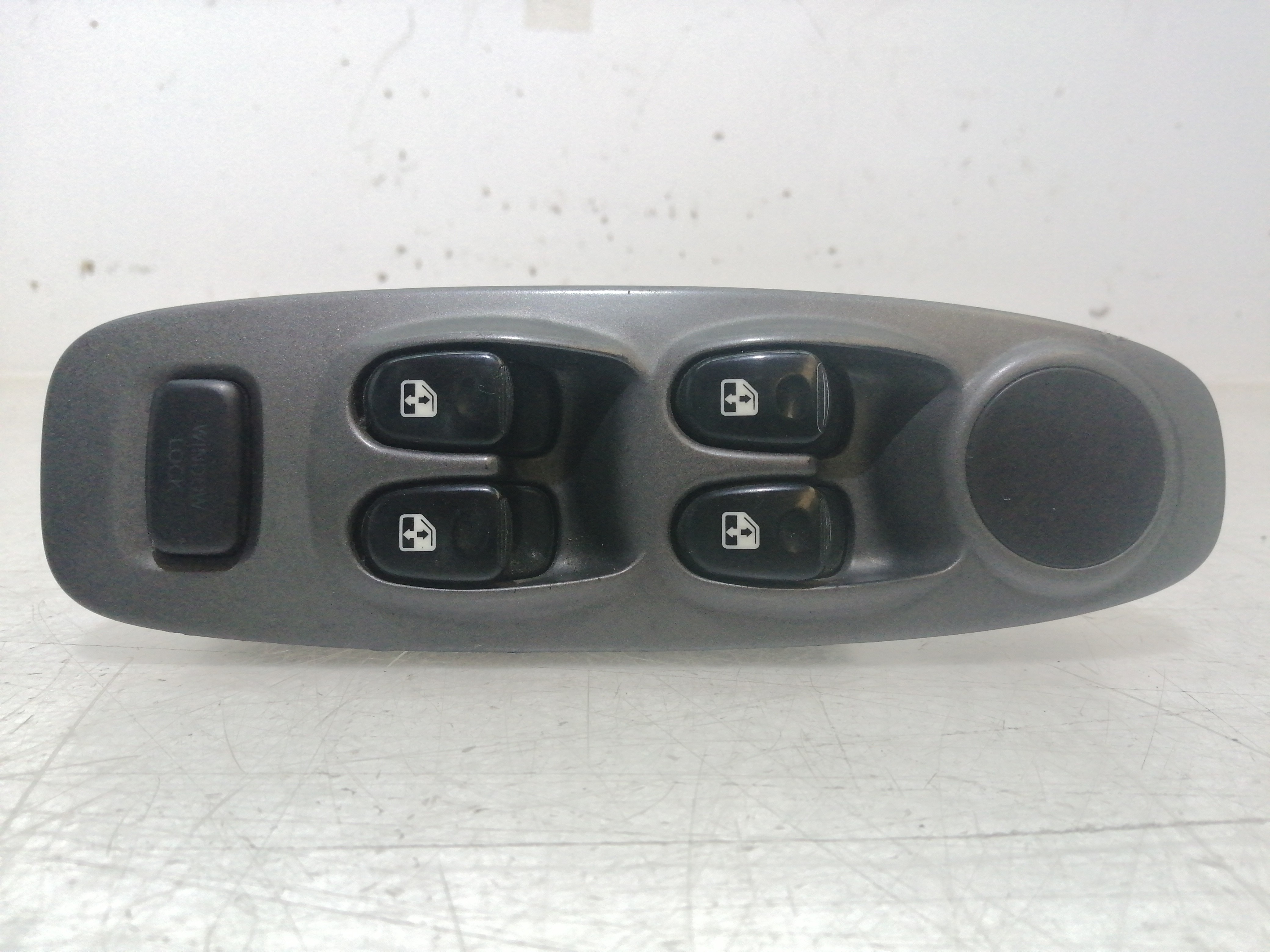 Interruptor Vidros Frente Esquerdo HYUNDAI ACCENT II (LC) | 99 - 06