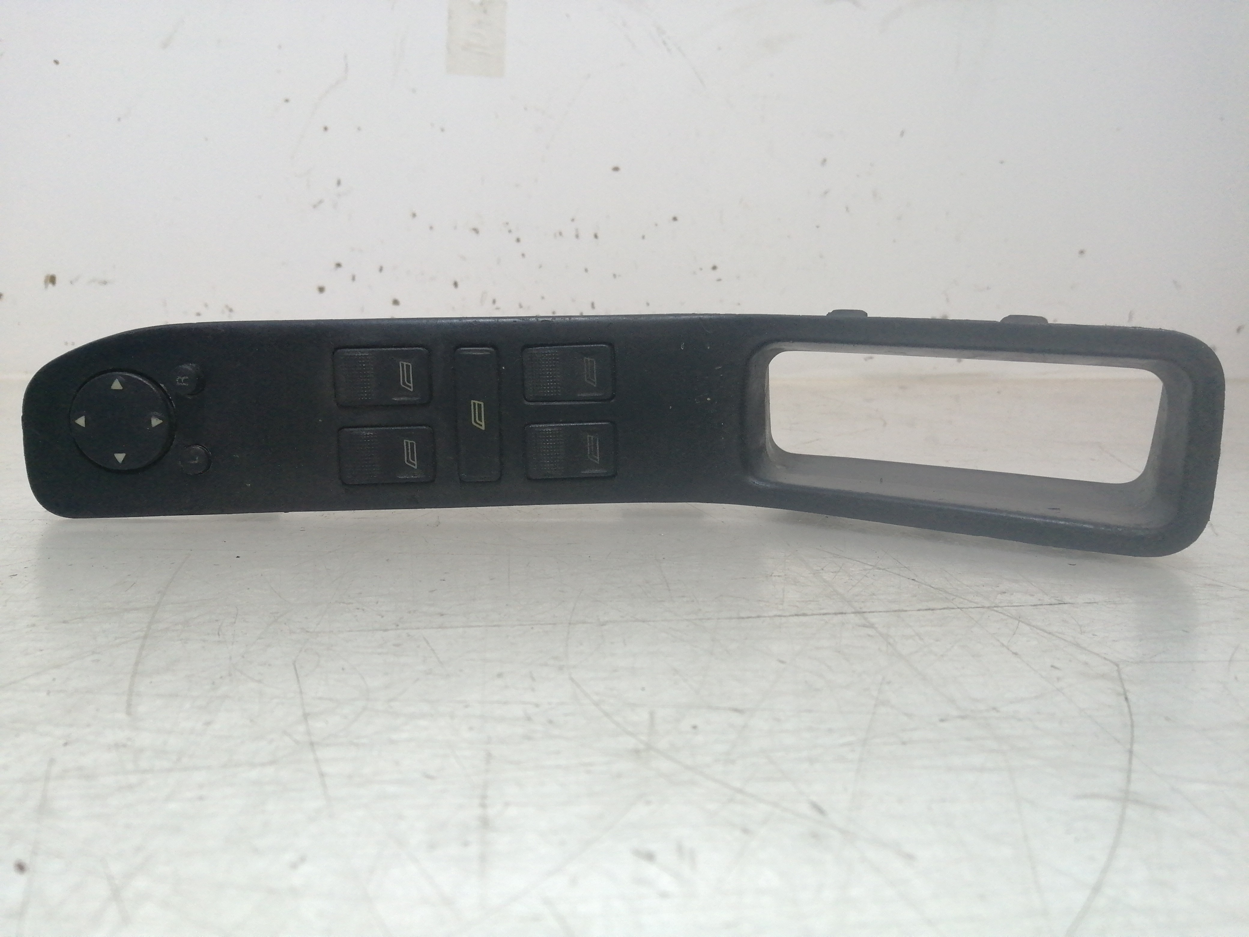 Interruptor Vidros Frente Esquerdo AUDI 80 (8C2, B4) | 91 - 95