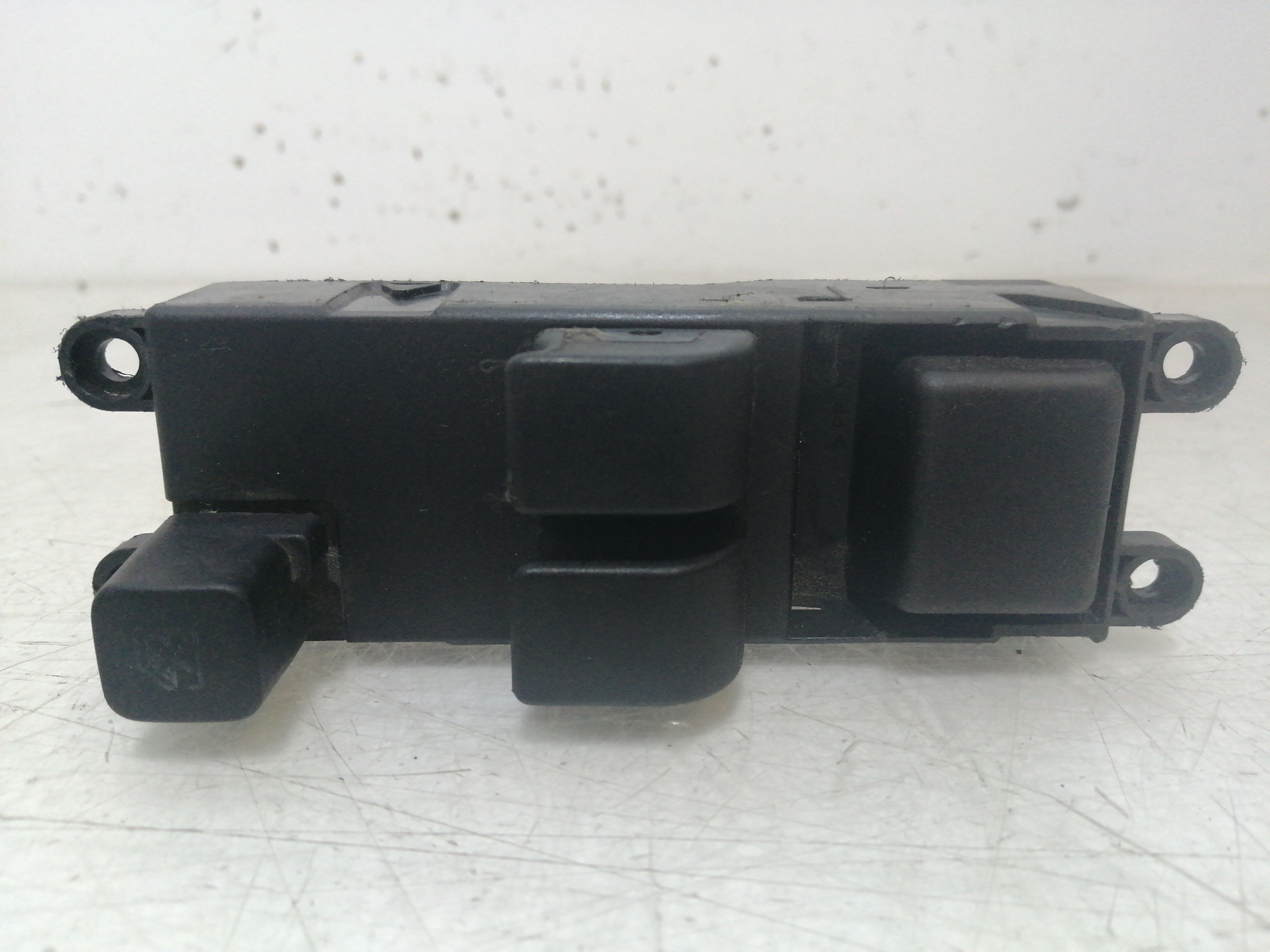 Interruptor Vidros Frente Esquerdo NISSAN MICRA II (K11) | 92 - 07