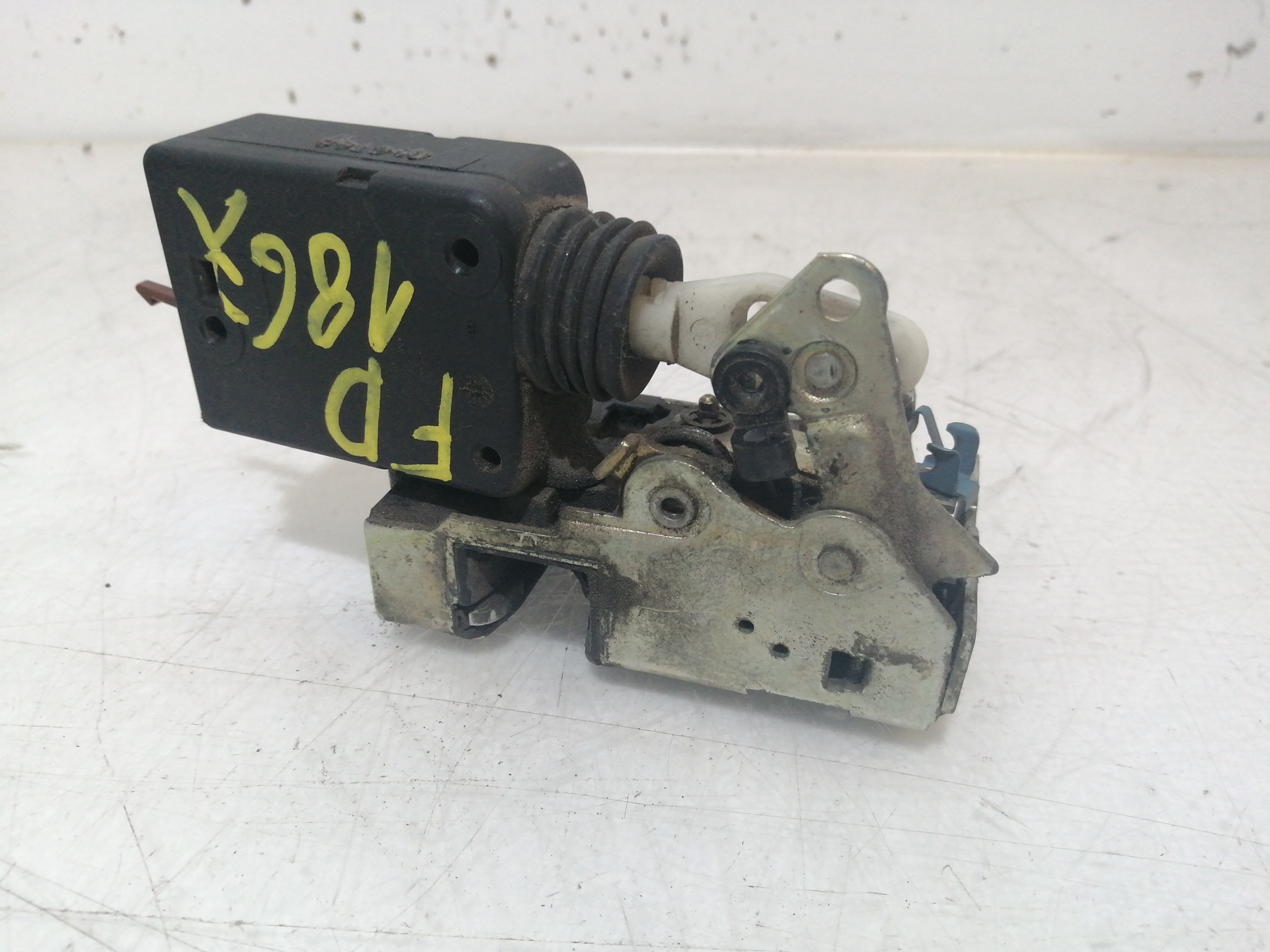 Fecho da Porta Frente Direito CITROEN SAXO Hatchback van (S3_) | 97 - 03 Imagem-1