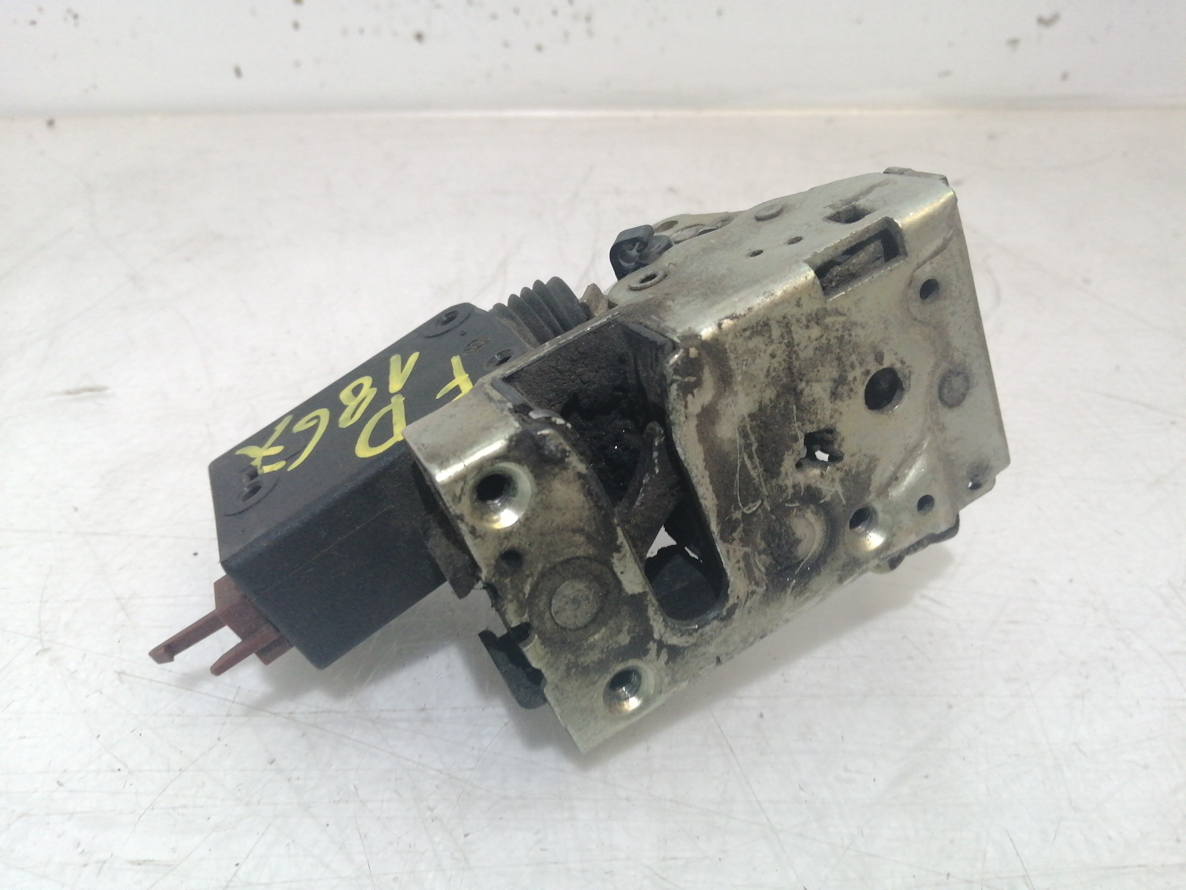 Fecho da Porta Frente Direito CITROEN SAXO Hatchback van (S3_) | 97 - 03 Imagem-2