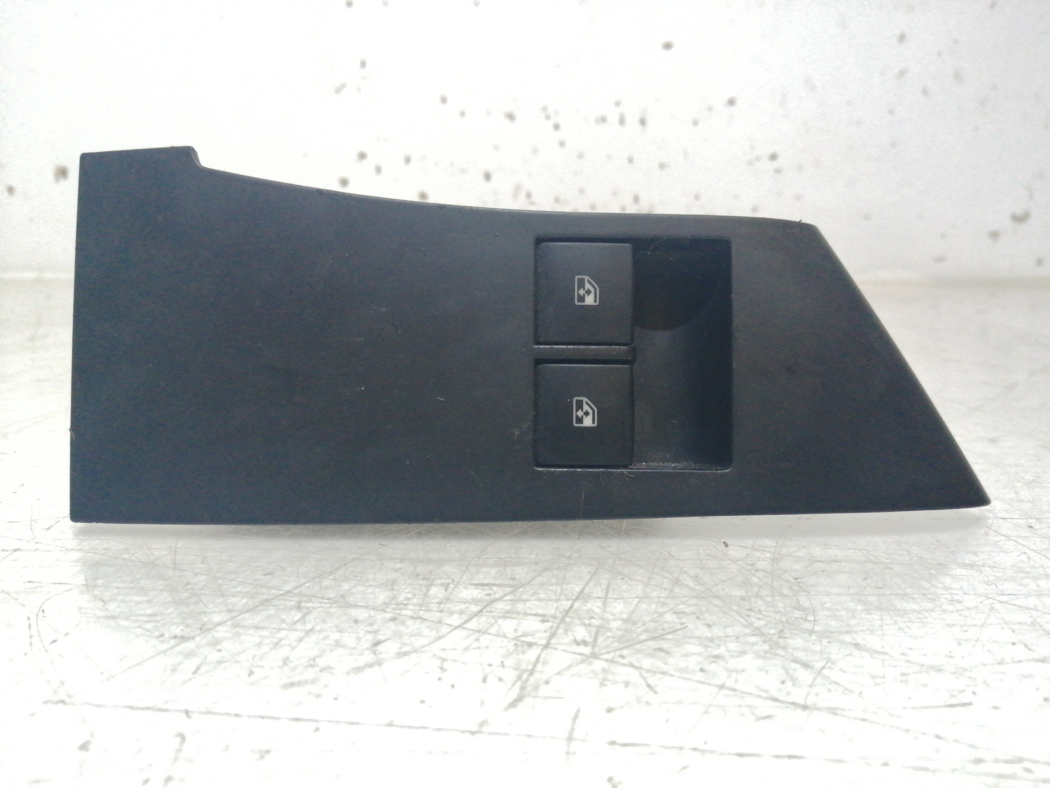 Interruptor Vidros Frente Esquerdo OPEL ASTRA J (P10) | 09 - 15