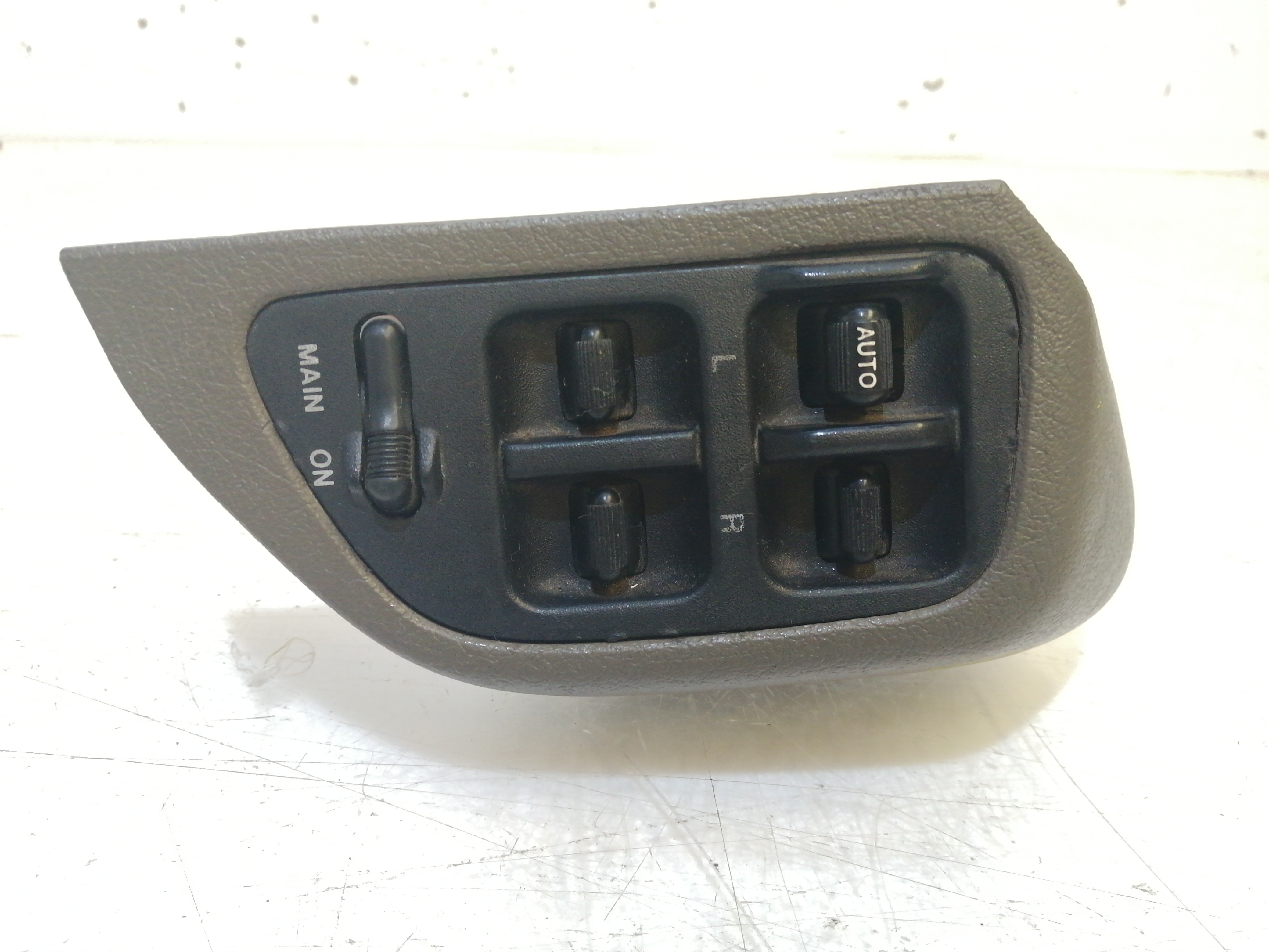 Interruptor Vidros Frente Esquerdo ROVER 400 (RT) | 95 - 00