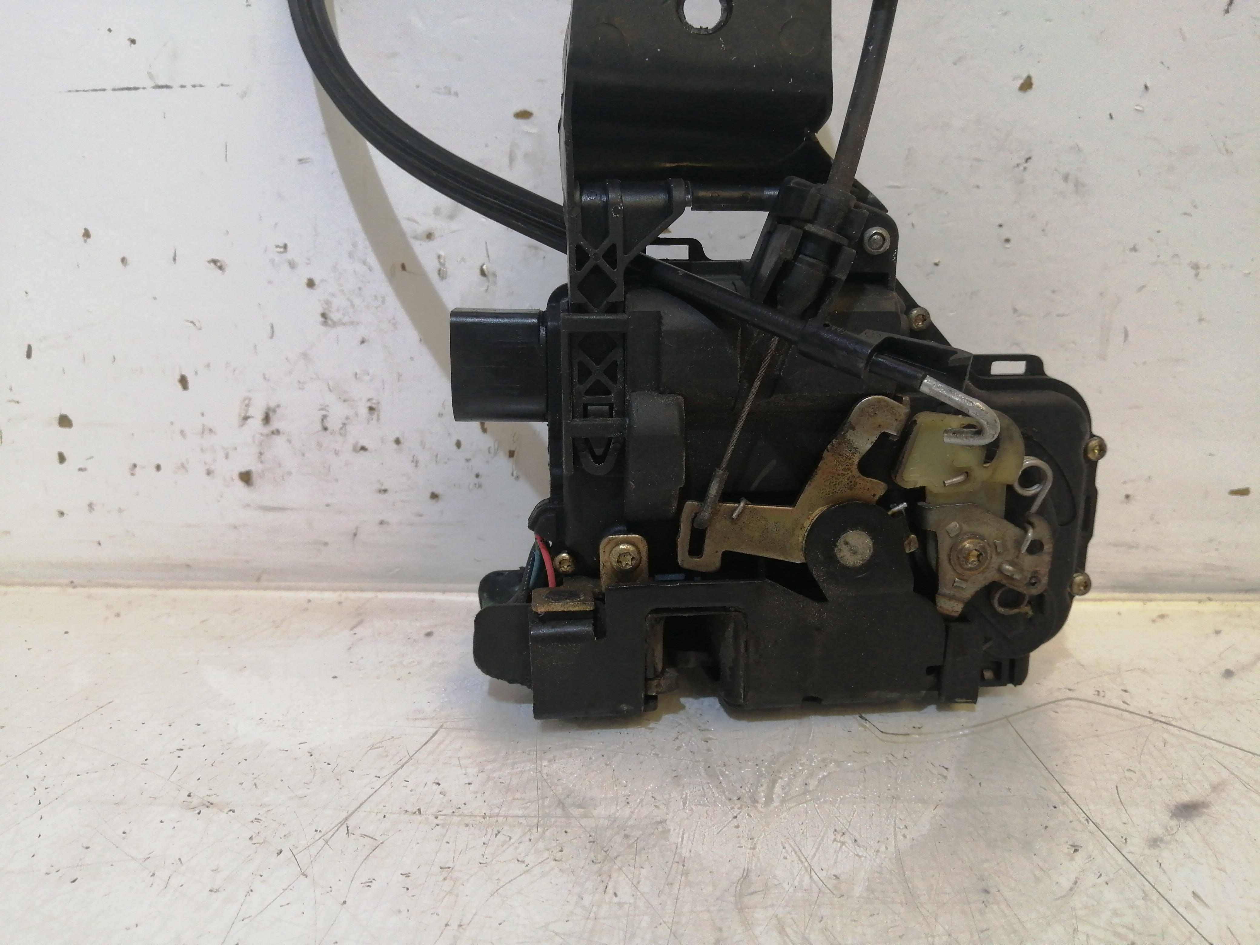 Fecho da Porta Frente Direito VOLKSWAGEN GOLF IV (1J1) | 97 - 07 Imagem-1