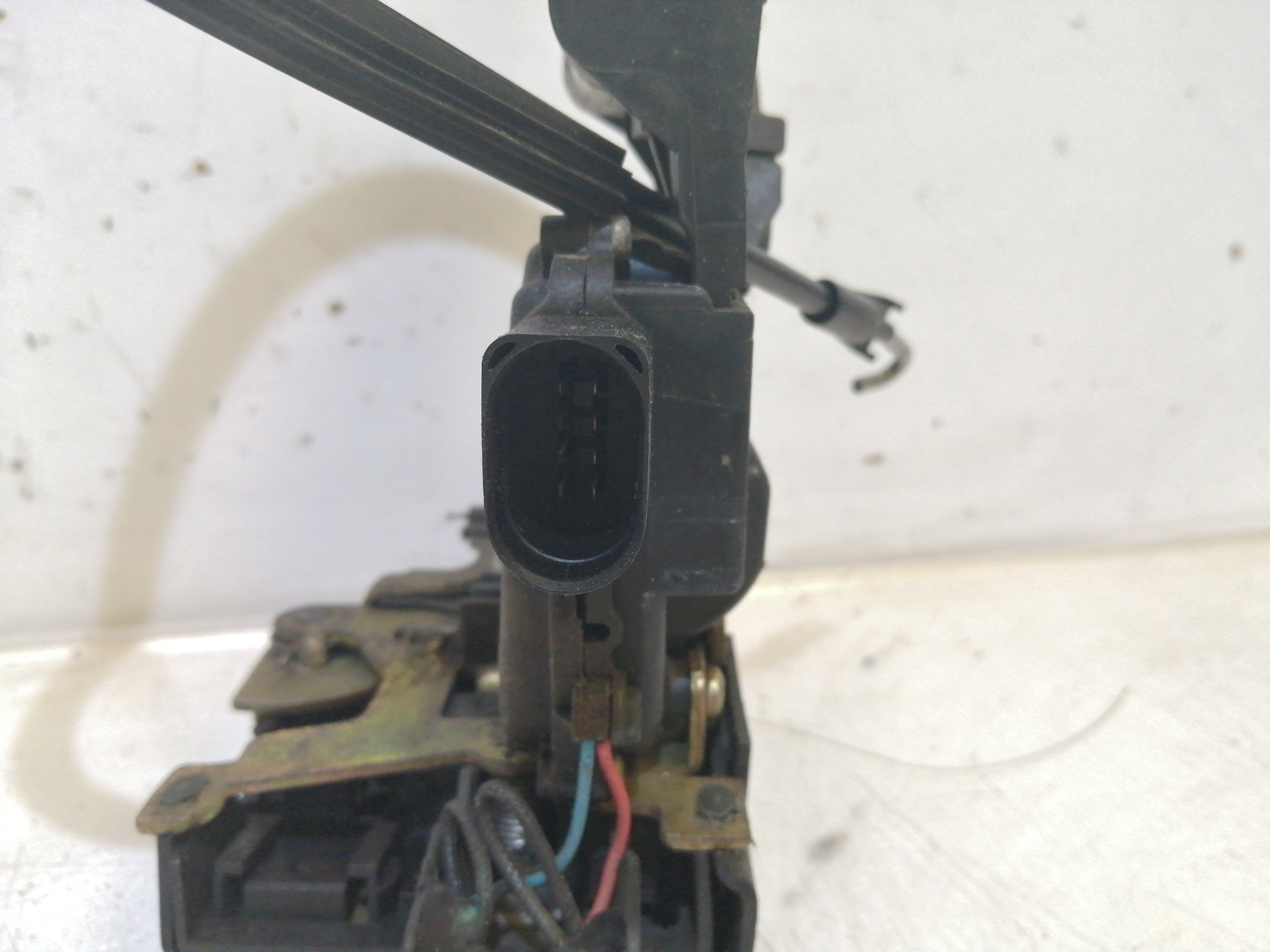 Fecho da Porta Frente Direito VOLKSWAGEN GOLF IV (1J1) | 97 - 07 Imagem-2