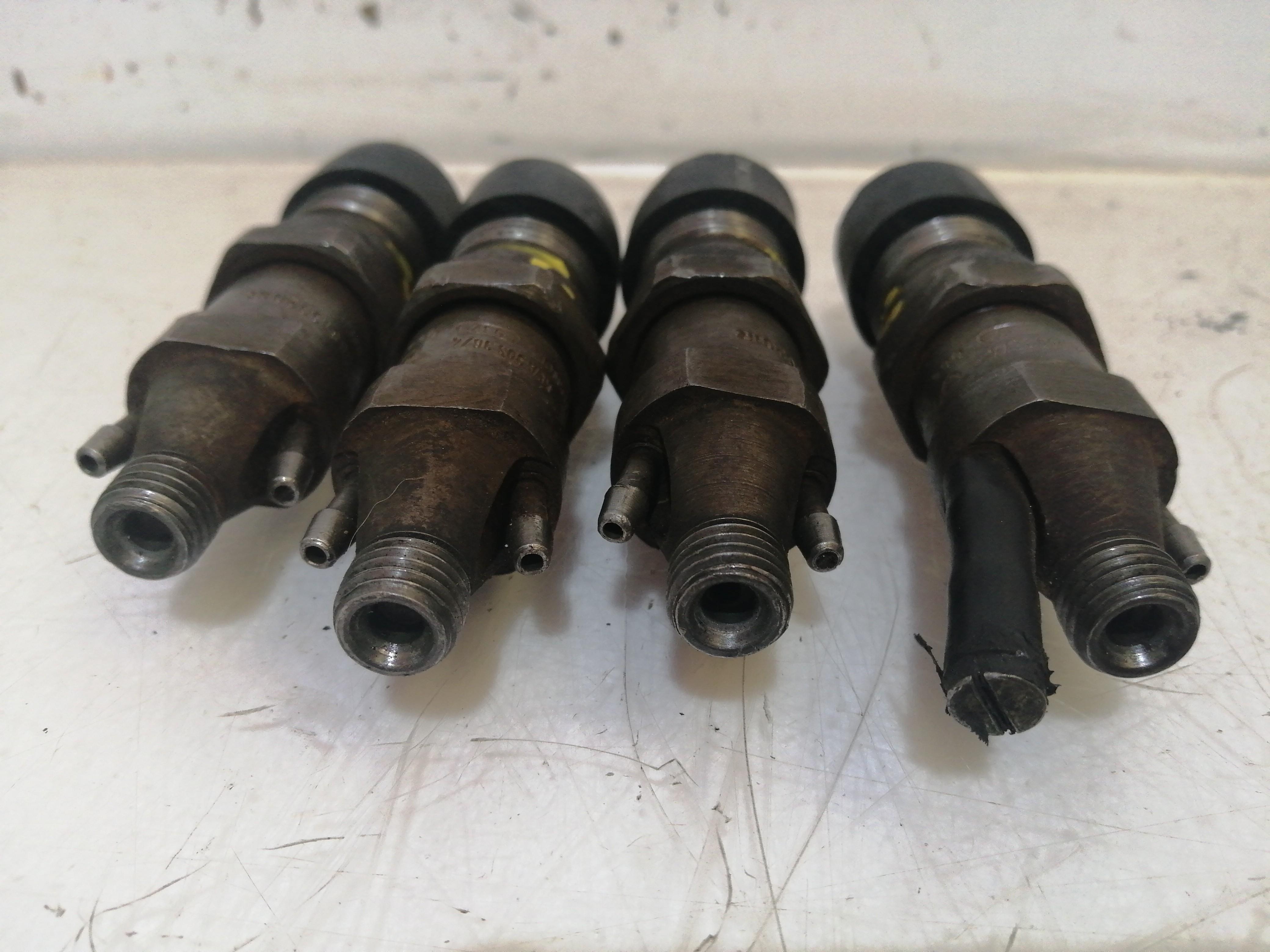 Conjunto Injectores VOLKSWAGEN PASSAT (3A2, 35I) | 88 - 97 Imagem-1