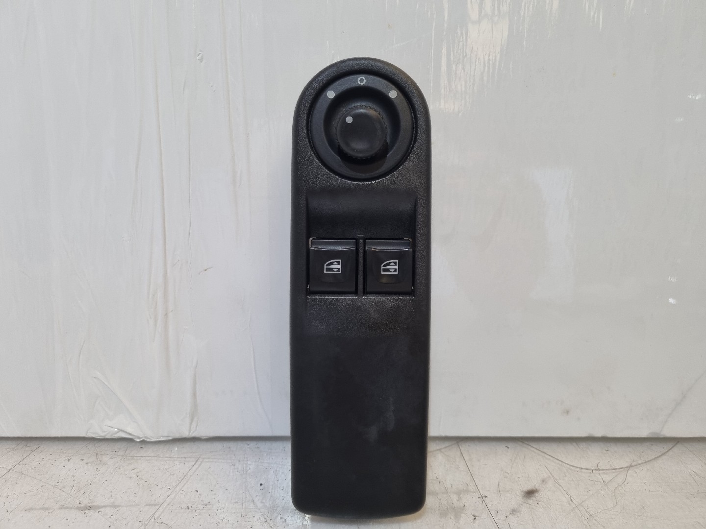 Interruptor Vidros Frente Esquerdo RENAULT CLIO IV (BH_) | 12 - 