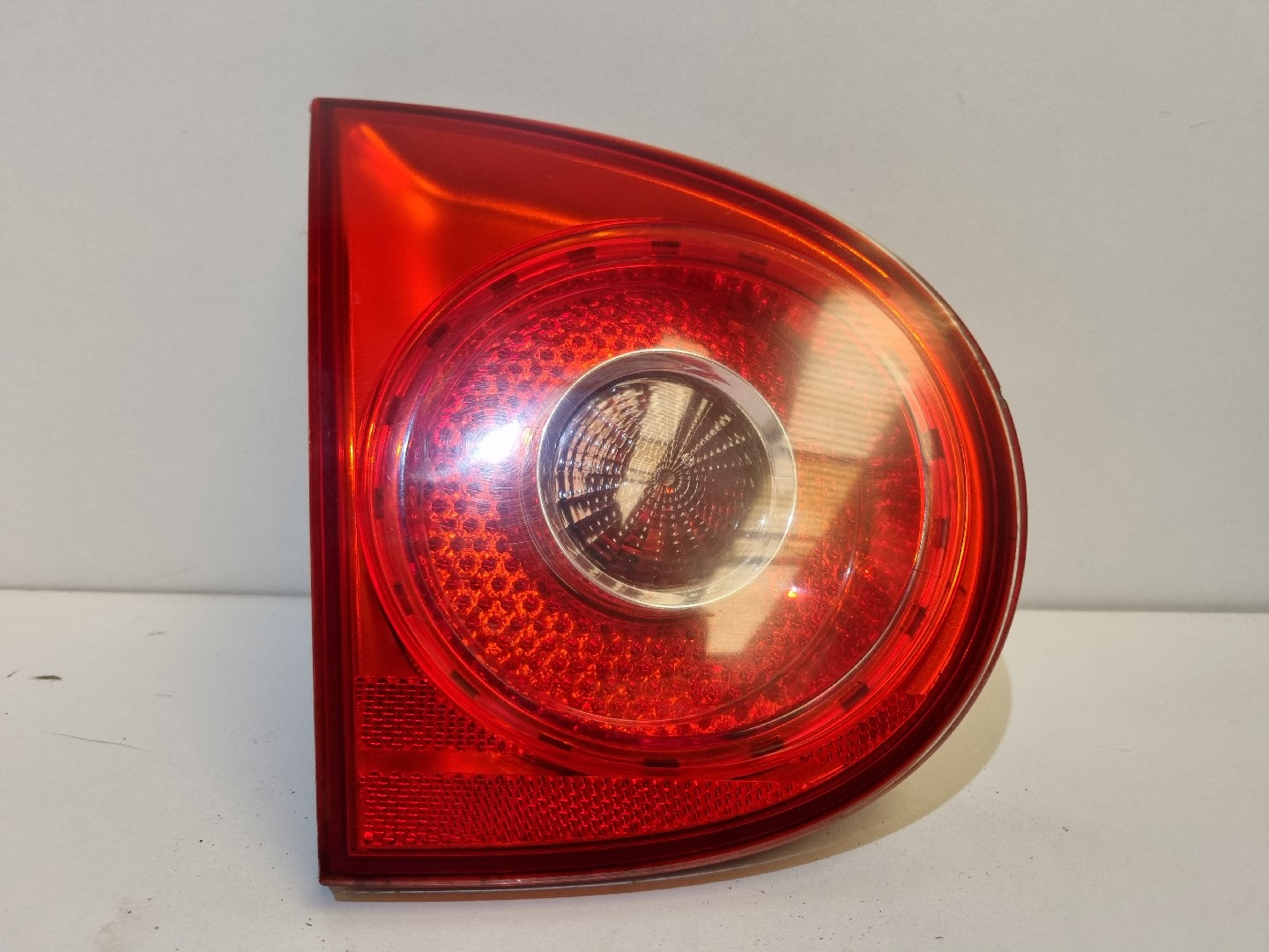 Farolim da Mala Esquerdo VOLKSWAGEN GOLF V (1K1) | 03 - 09