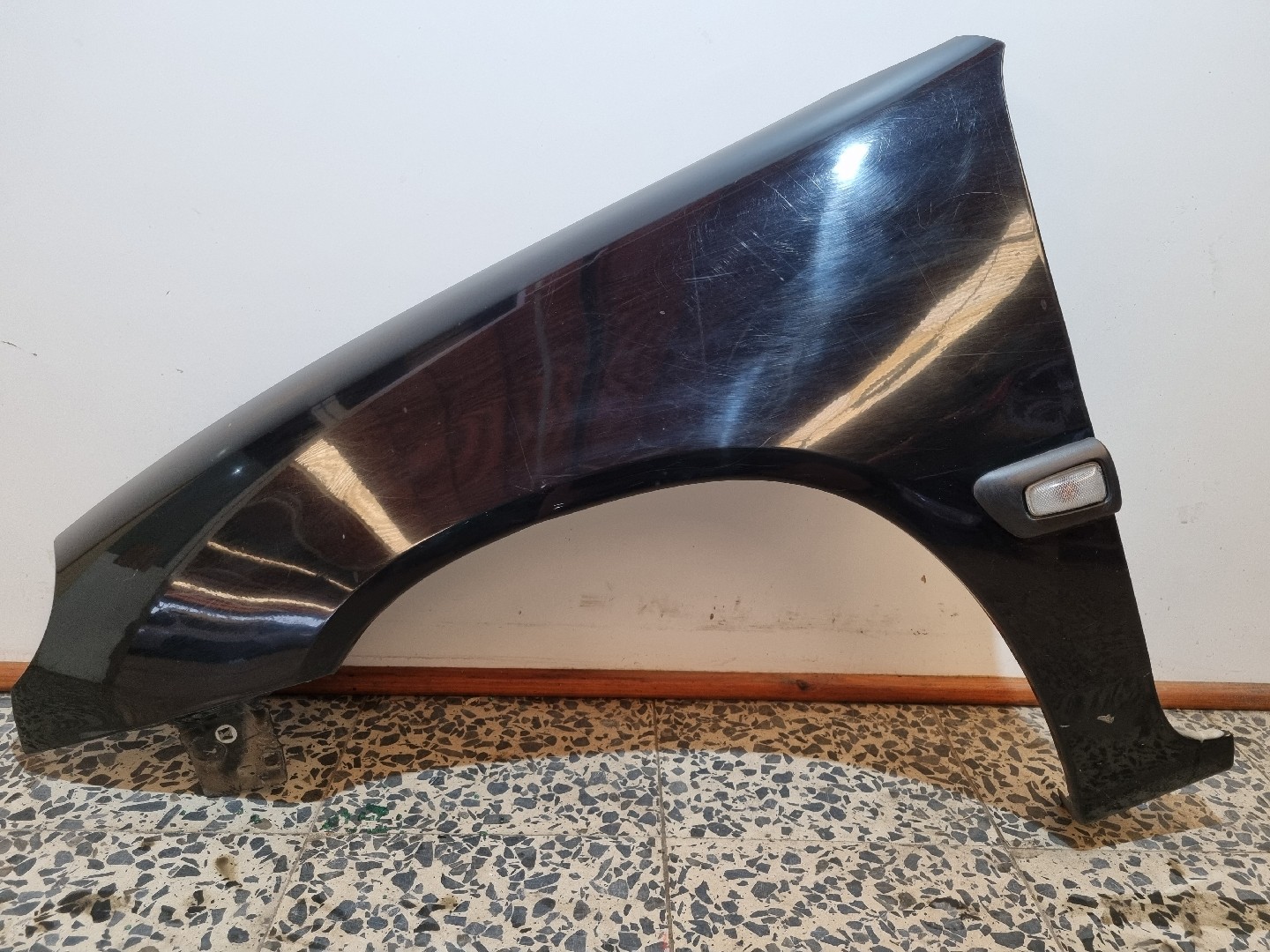 Guarda Lamas Esquerdo CITROEN SAXO Hatchback van (S3_) | 97 - 03
