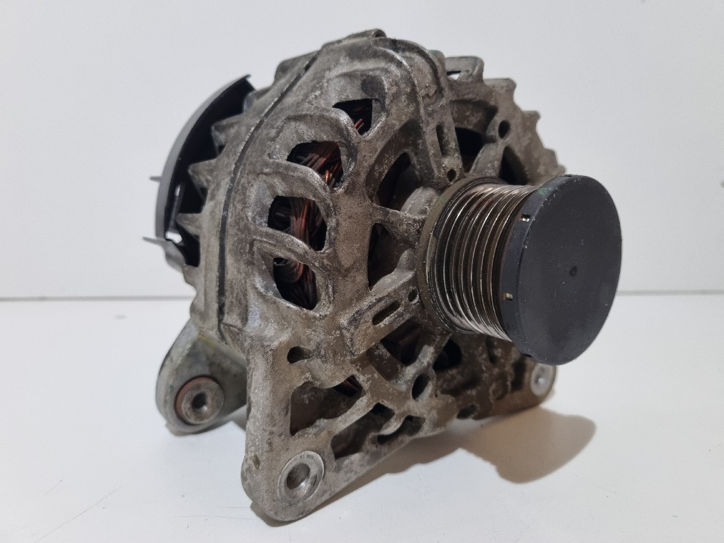 Alternator RENAULT MEGANE IV três volumes | 16 -  Imagem-1