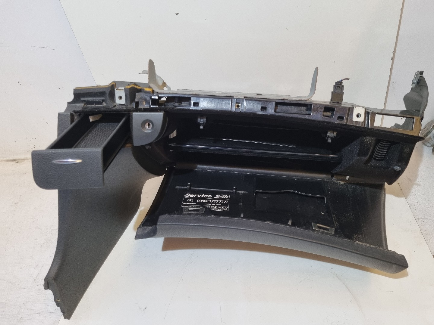 Porta luvas MERCEDES-BENZ E-CLASS (W211) | 02 - 09 Imagem-1