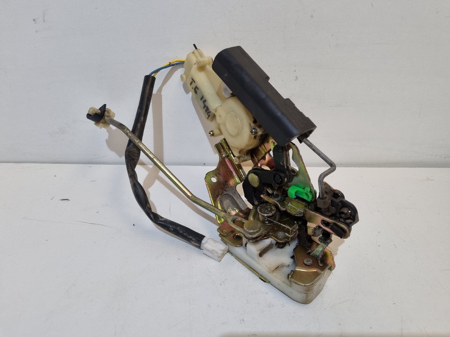 Fecho da Porta Trás Esquerdo FORD RANGER (ER, EQ, R_) | 97 - 09