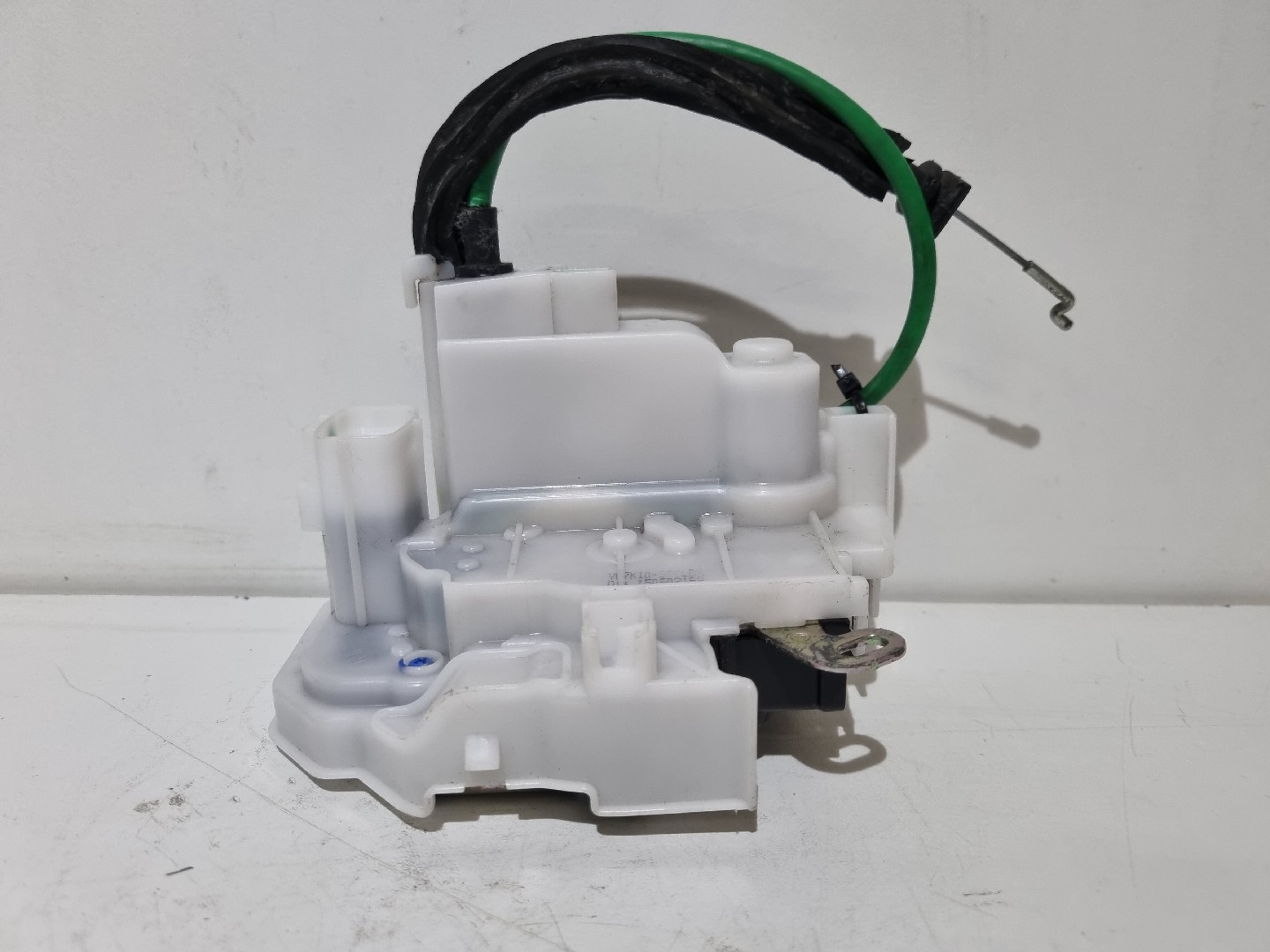 Fecho da Porta Trás Esquerdo ALFA ROMEO 159 Sportwagon (939_) | 05 - 12