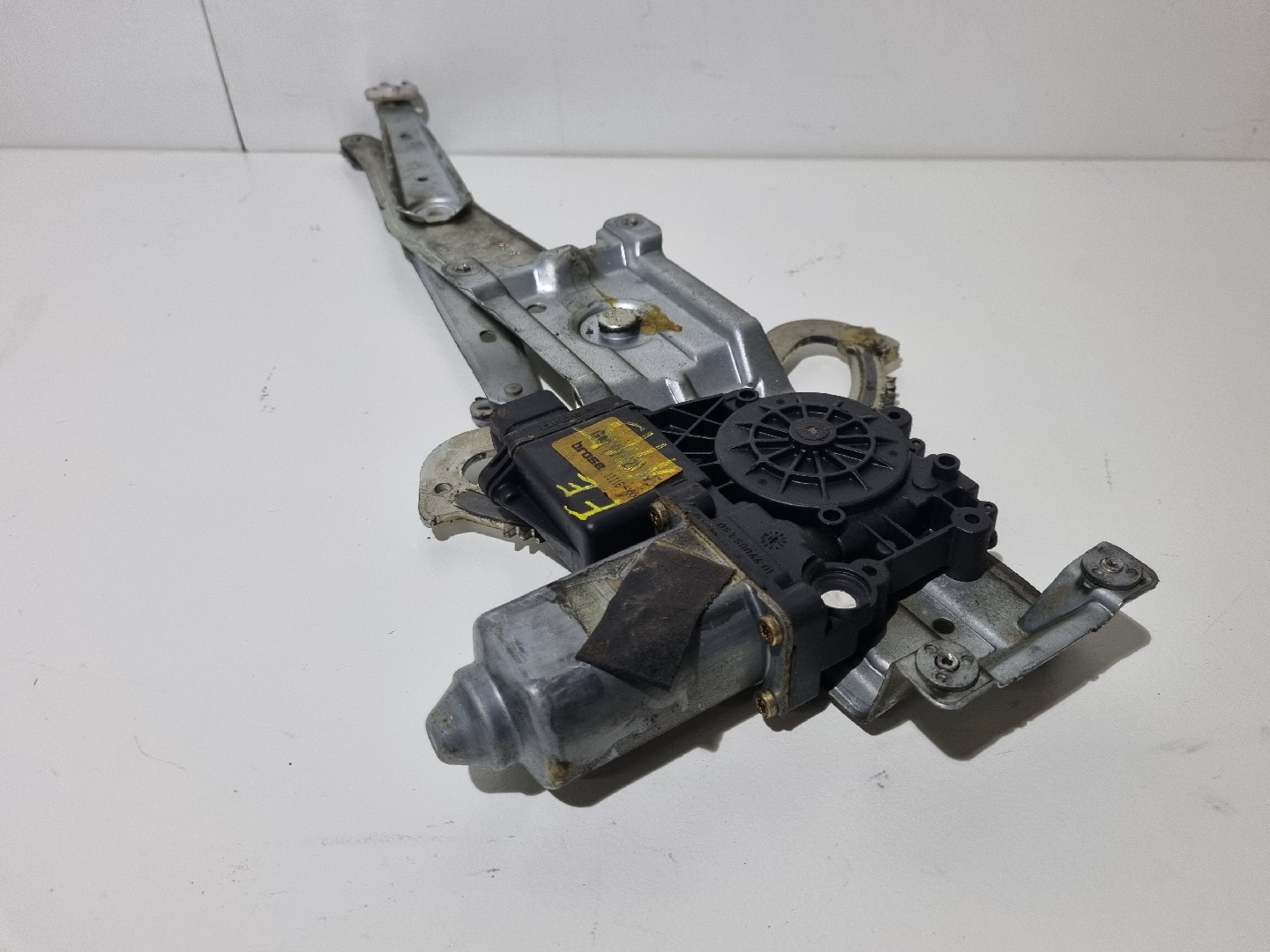 Motor e elevador de vidro frente esquerdo OPEL CORSA B (S93) | 93 - 02