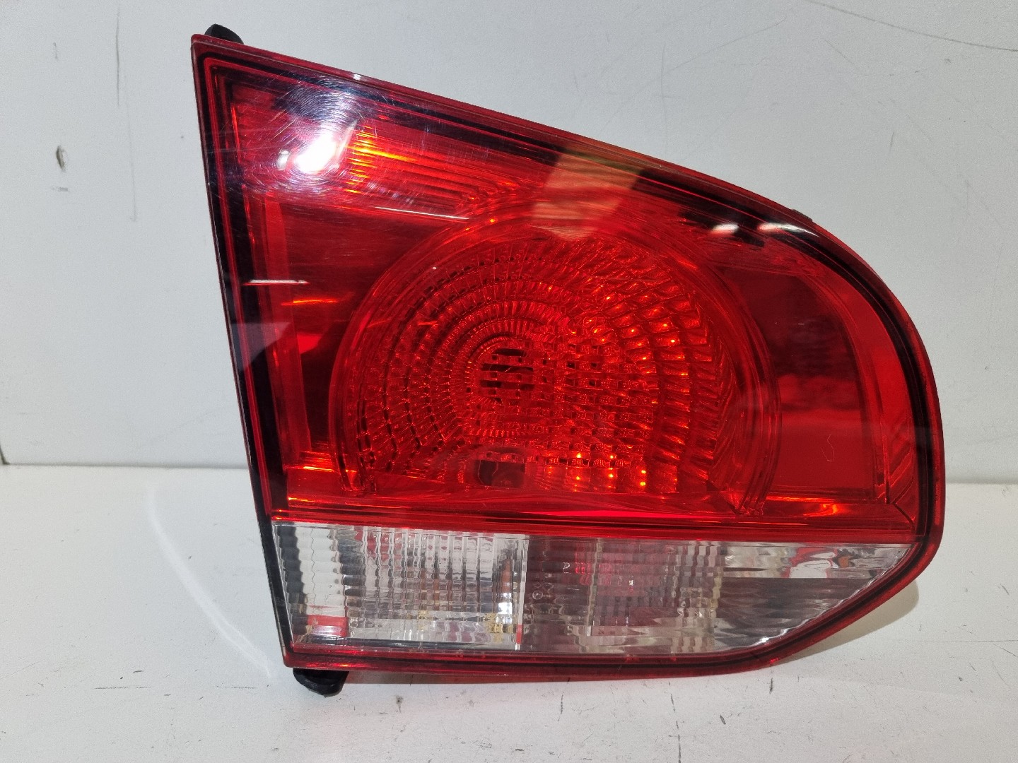Farolim da Mala Esquerdo VOLKSWAGEN GOLF VI (5K1) | 08 - 14