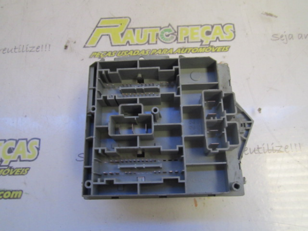 Caixa de Fusíveis ALFA ROMEO GT (937_) | 03 - 10 Imagem-1