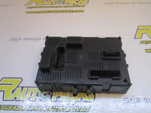 Caixa de Fusíveis RENAULT CLIO III (BR0/1, CR0/1) | 05 - 