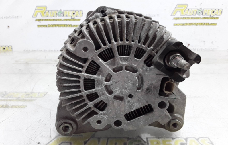 Alternador RENAULT LAGUNA III Sport Tourer (KT0/1) | 07 - 15 Imagem-3