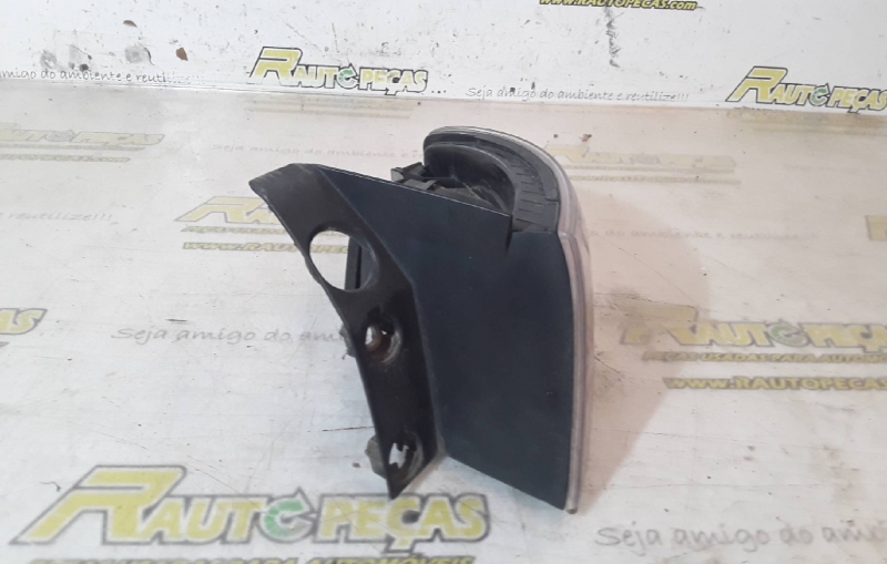 Farolim Stop Direito SEAT IBIZA III (6L1) | 02 - 09 Imagem-2