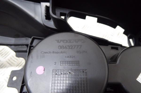 Consola Central VOLVO V40 Hatchback (525, 526) | 12 -