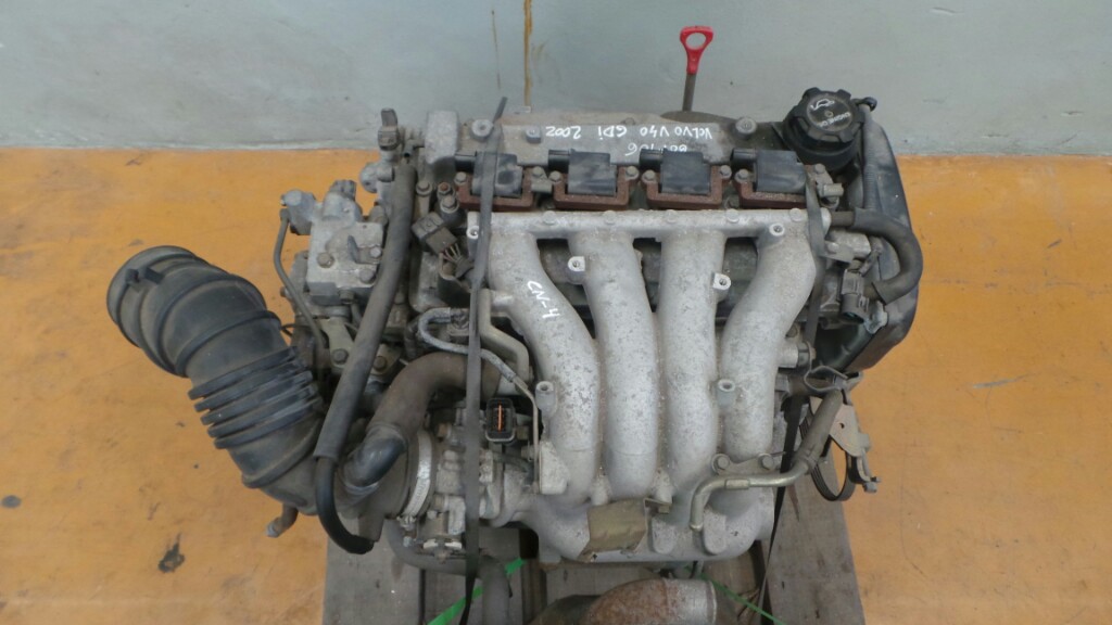 Motor VOLVO V40 Combi (645) | 95 - 04