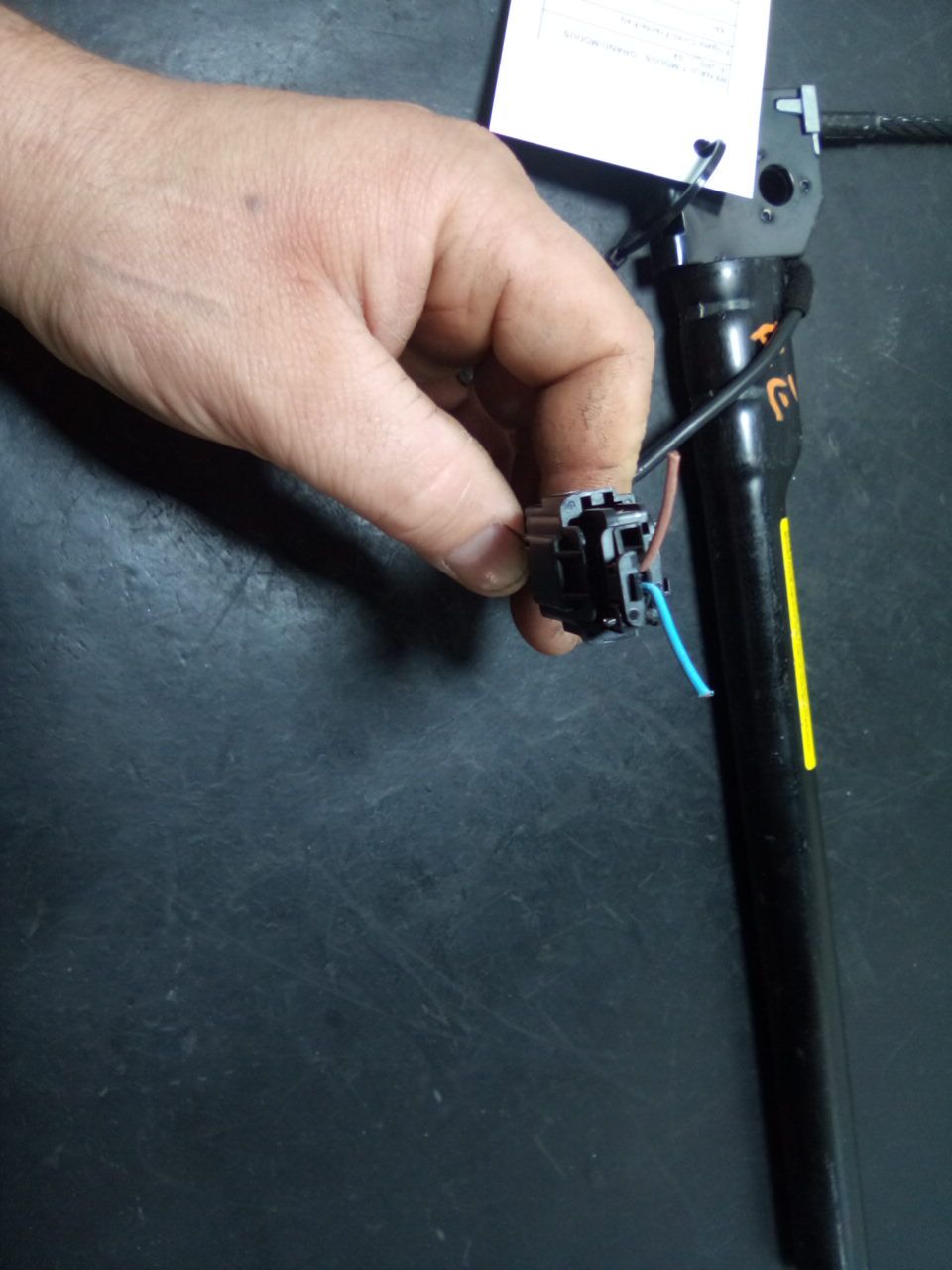 Engate Cinto Frente Esq RENAULT MODUS / GRAND MODUS (F/JP0_) | 04 -  Imagem-2