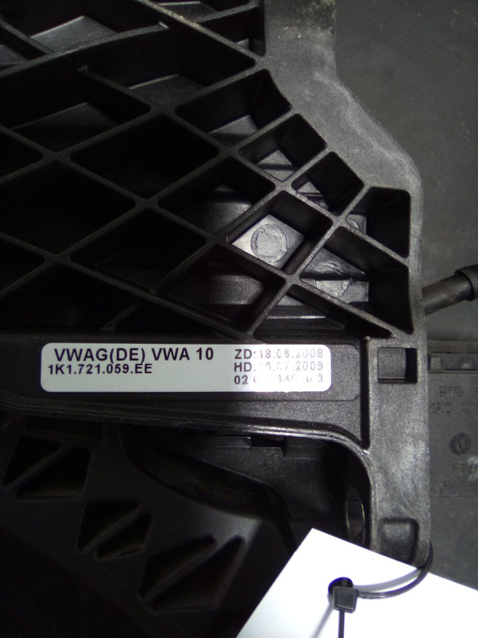 Pedal Embraiagem VOLKSWAGEN GOLF PLUS (5M1, 521) | 04 - 13 Imagem-3