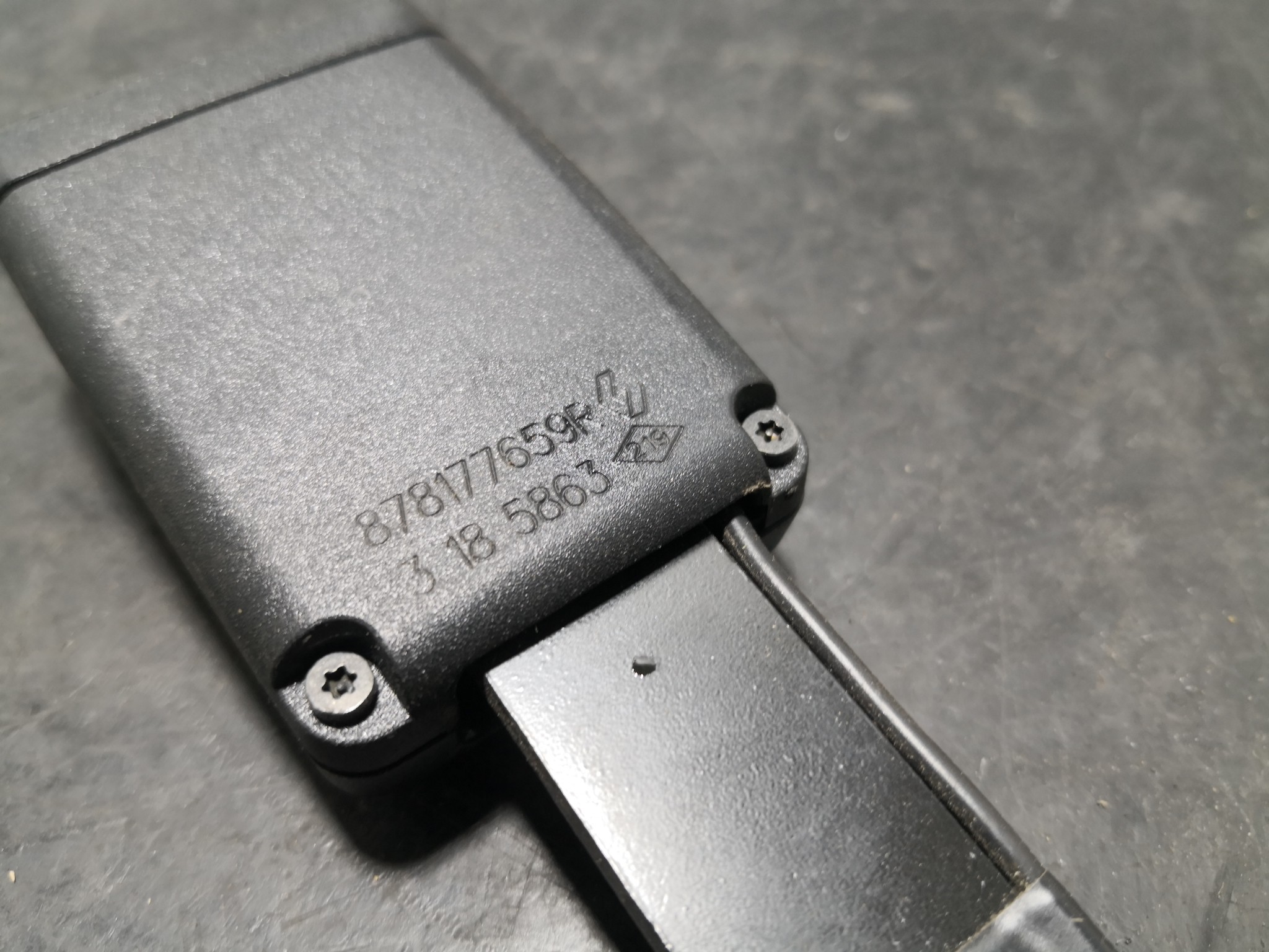 Engate Cinto Frente Esq RENAULT CLIO IV (BH_) | 12 -  Imagem-1