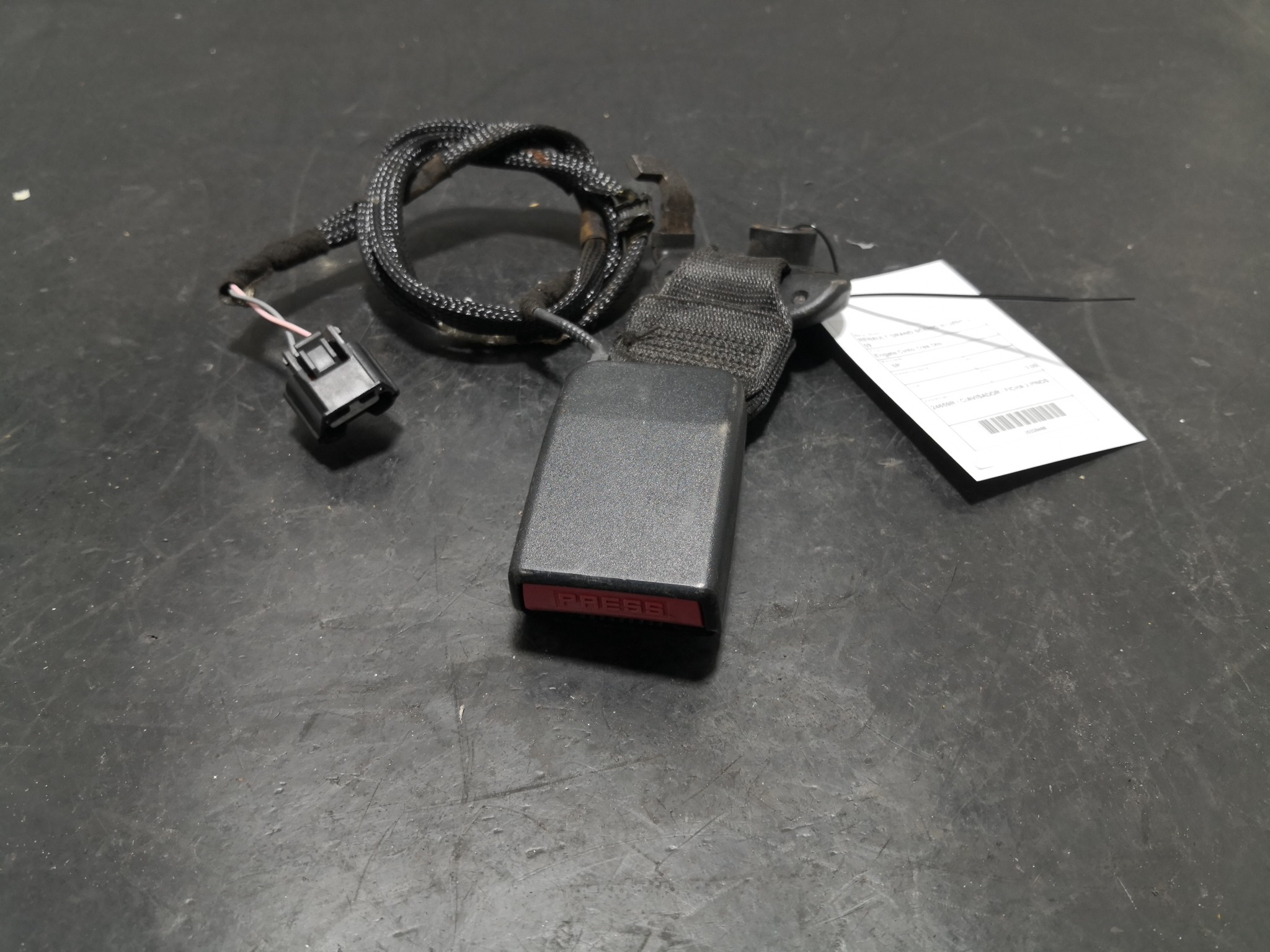 Engate Cinto Trás Dto RENAULT - ID S_88467