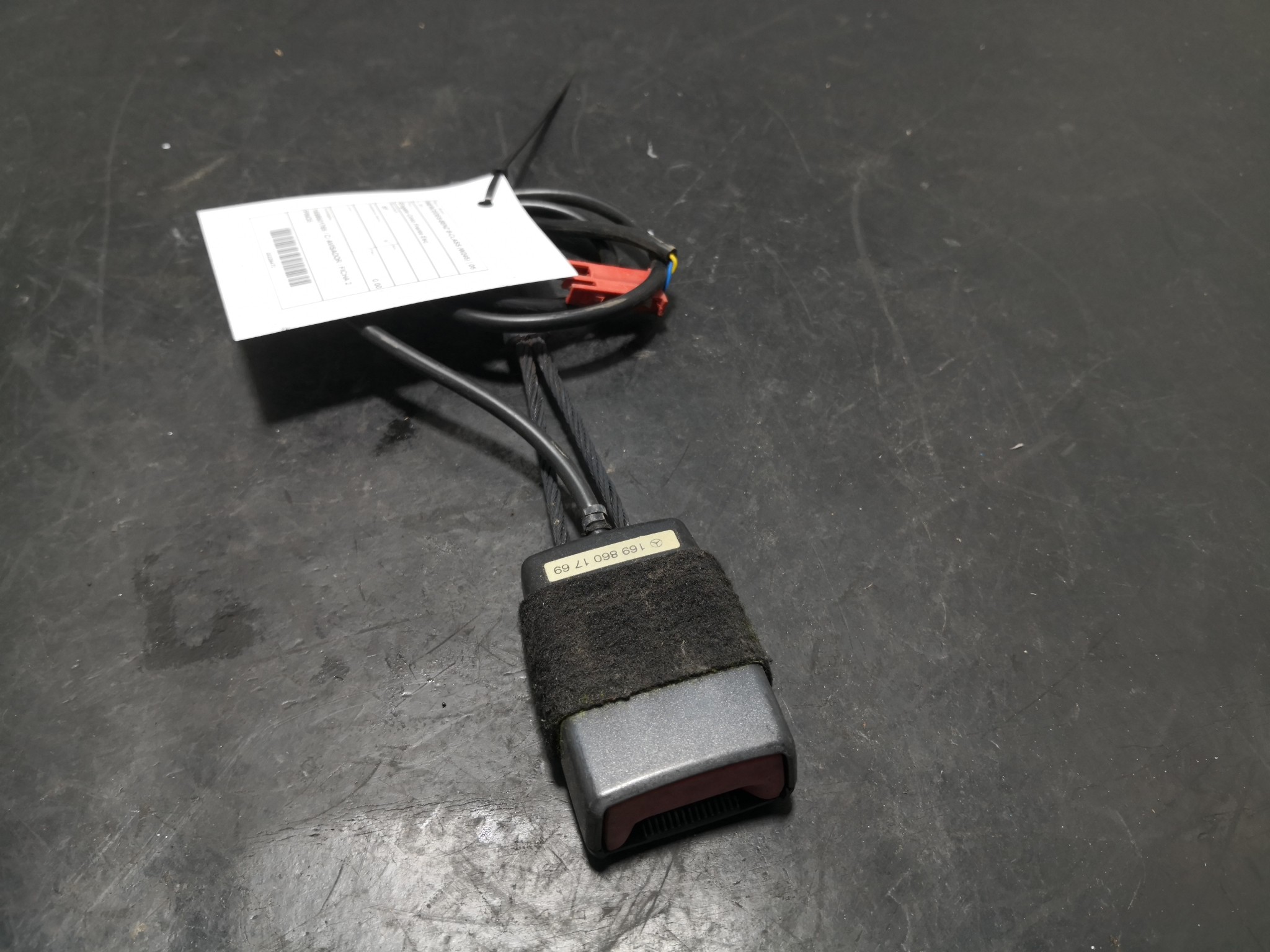 Engate Cinto Frente Esq MERCEDES-BENZ - ID S_88471