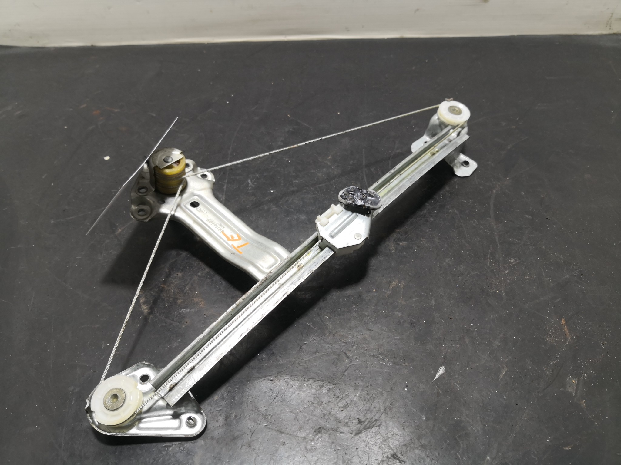 Elevador Trás Esq OPEL CORSA C (X01) | 00 - 09 Imagem-1