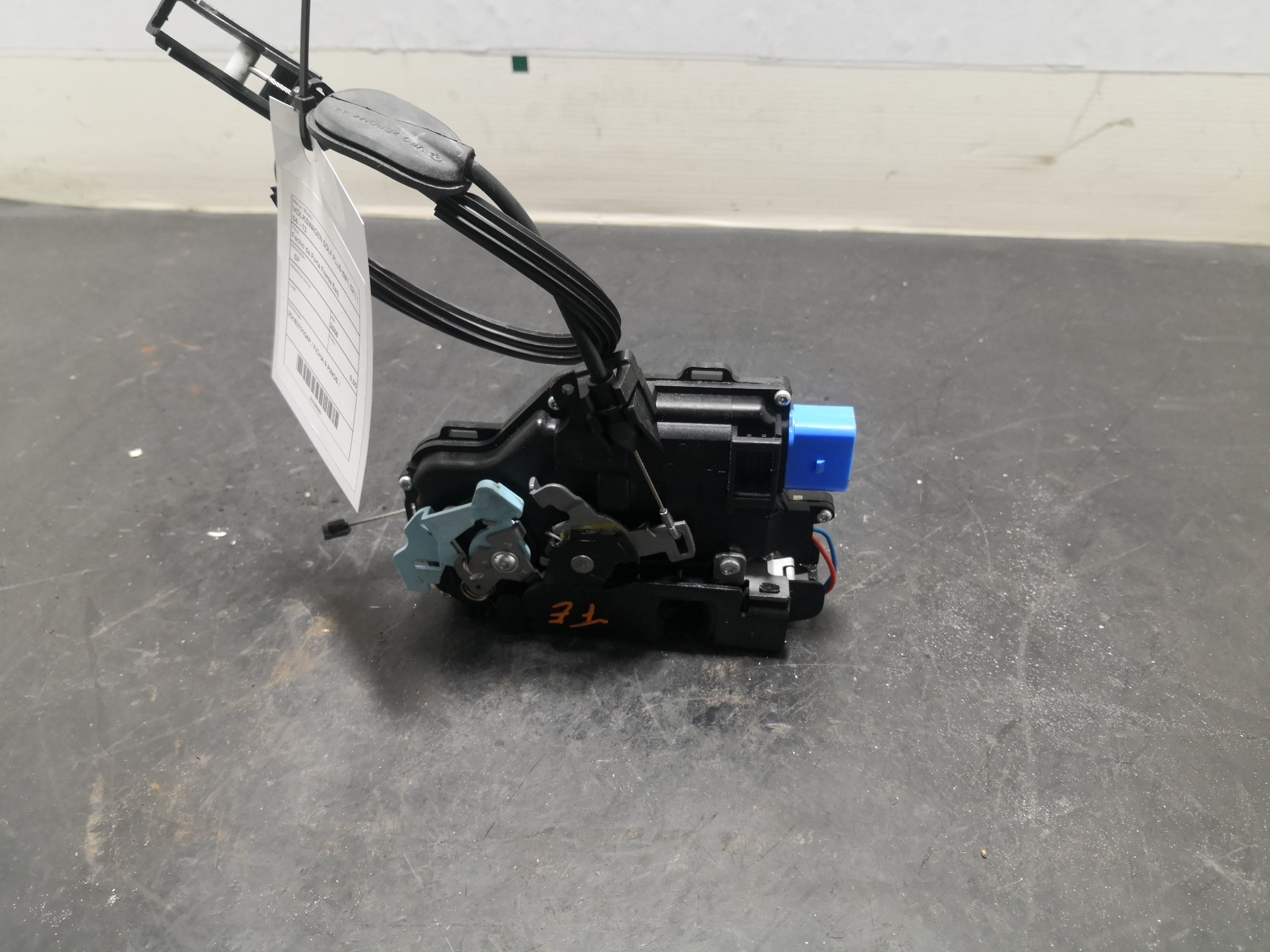 Fecho da Porta Frente Esq VOLKSWAGEN - ID S_88562