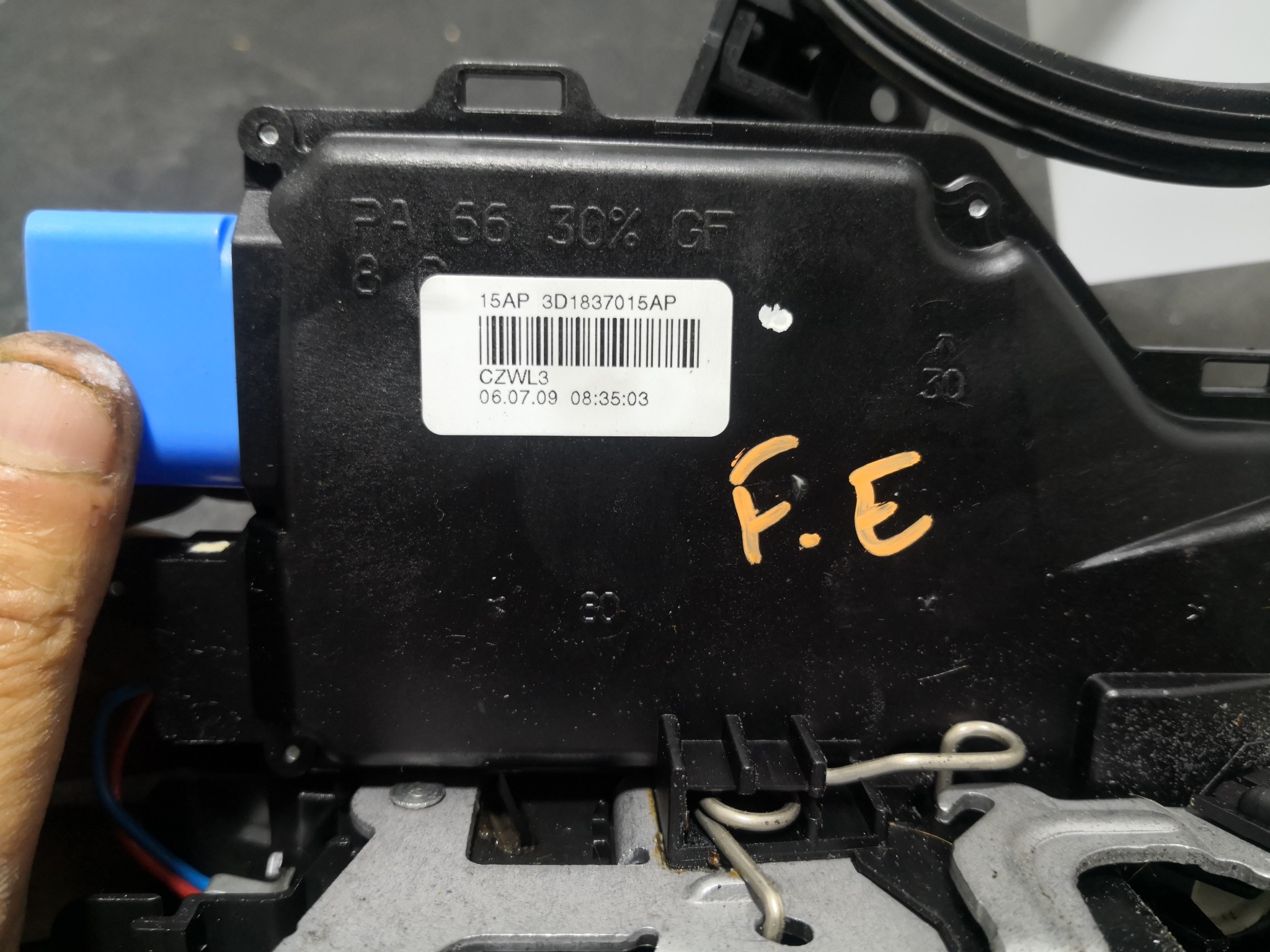 Fecho da Porta Frente Esq VOLKSWAGEN GOLF PLUS (5M1, 521) | 04 - 13 Imagem-2