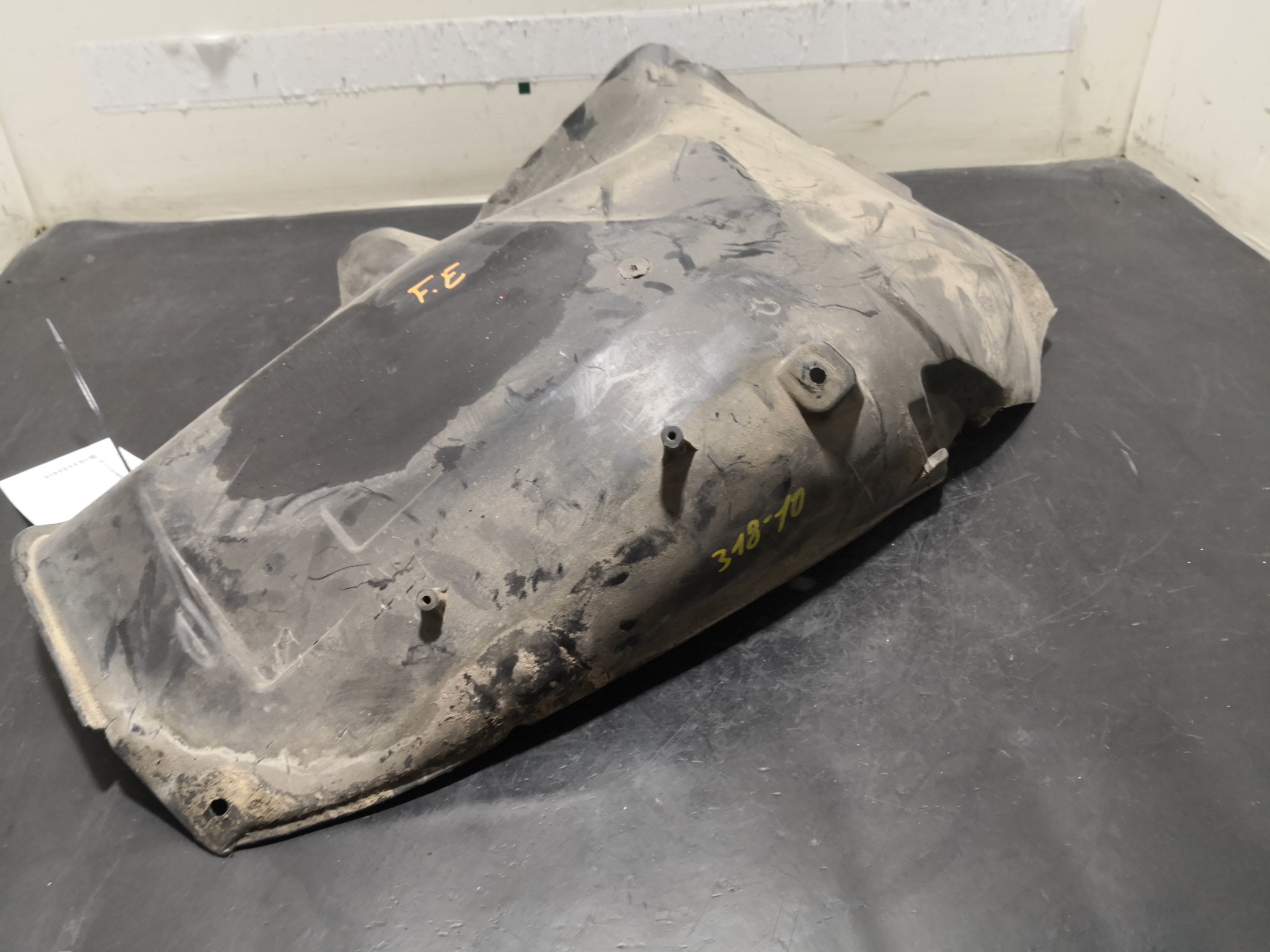 Cave de Roda Esq BMW 3 Touring (E46) | 99 - 05 Imagem-1