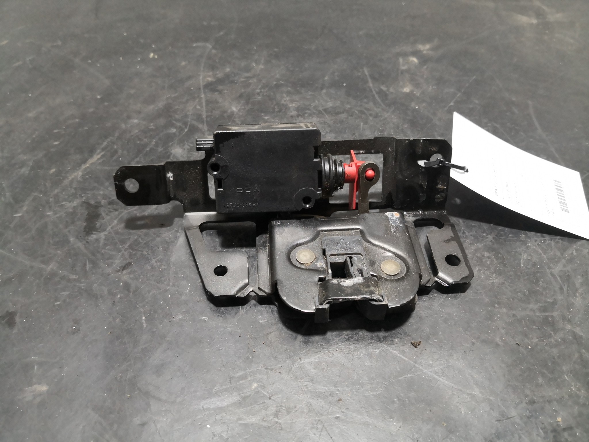 Fecho da Mala BMW - ID S_88714