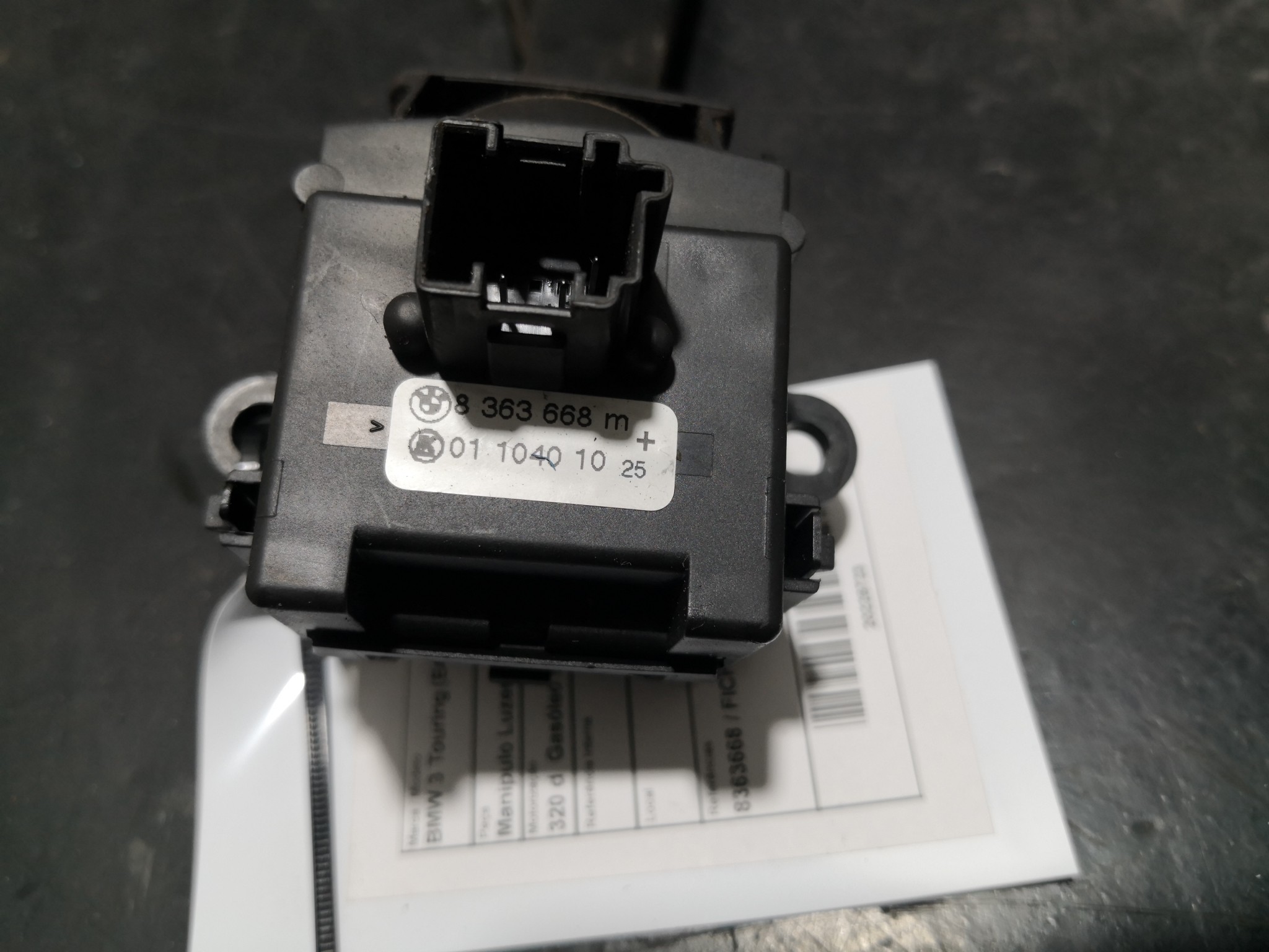 Manipulo Luzes e Piscas BMW 3 Touring (E46) | 99 - 05 Imagem-1