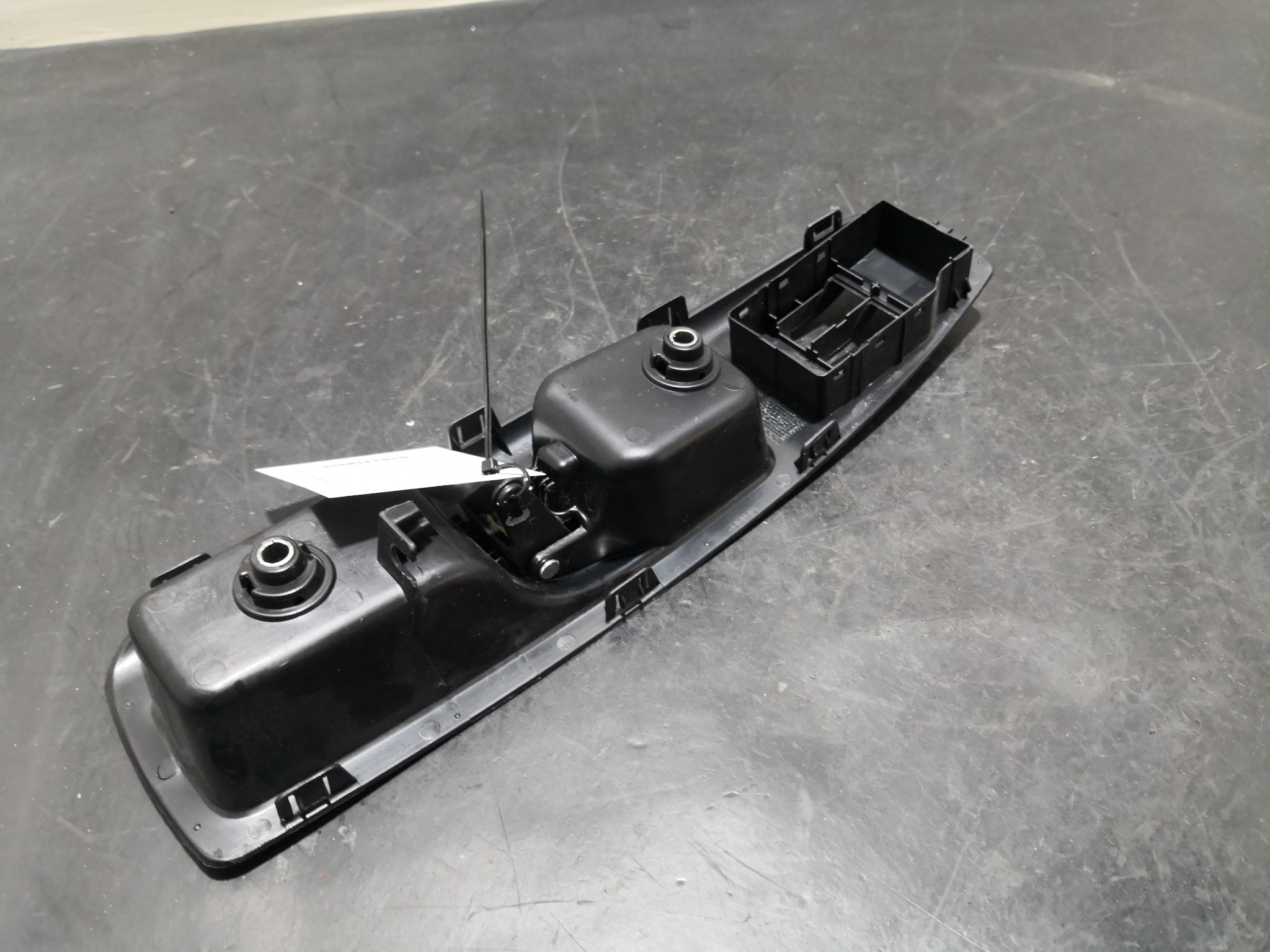 Puxador Interior Frt Esq OPEL COMBO Combi / Tour (X12) | 12 -  Imagem-1