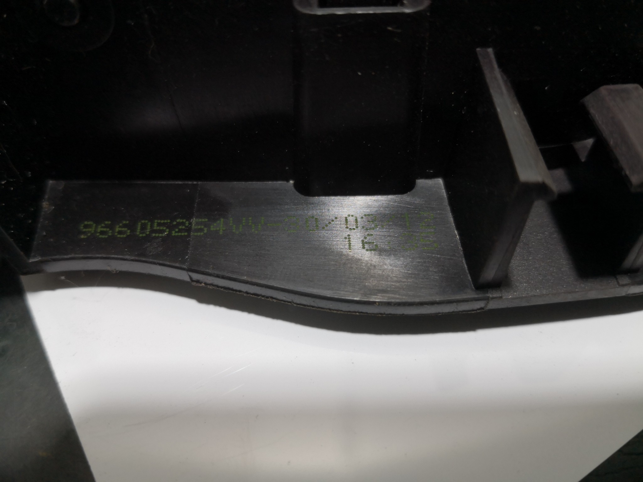 Puxador Interior Frt Esq PEUGEOT 208 I (CA_, CC_) | 12 -  Imagem-1