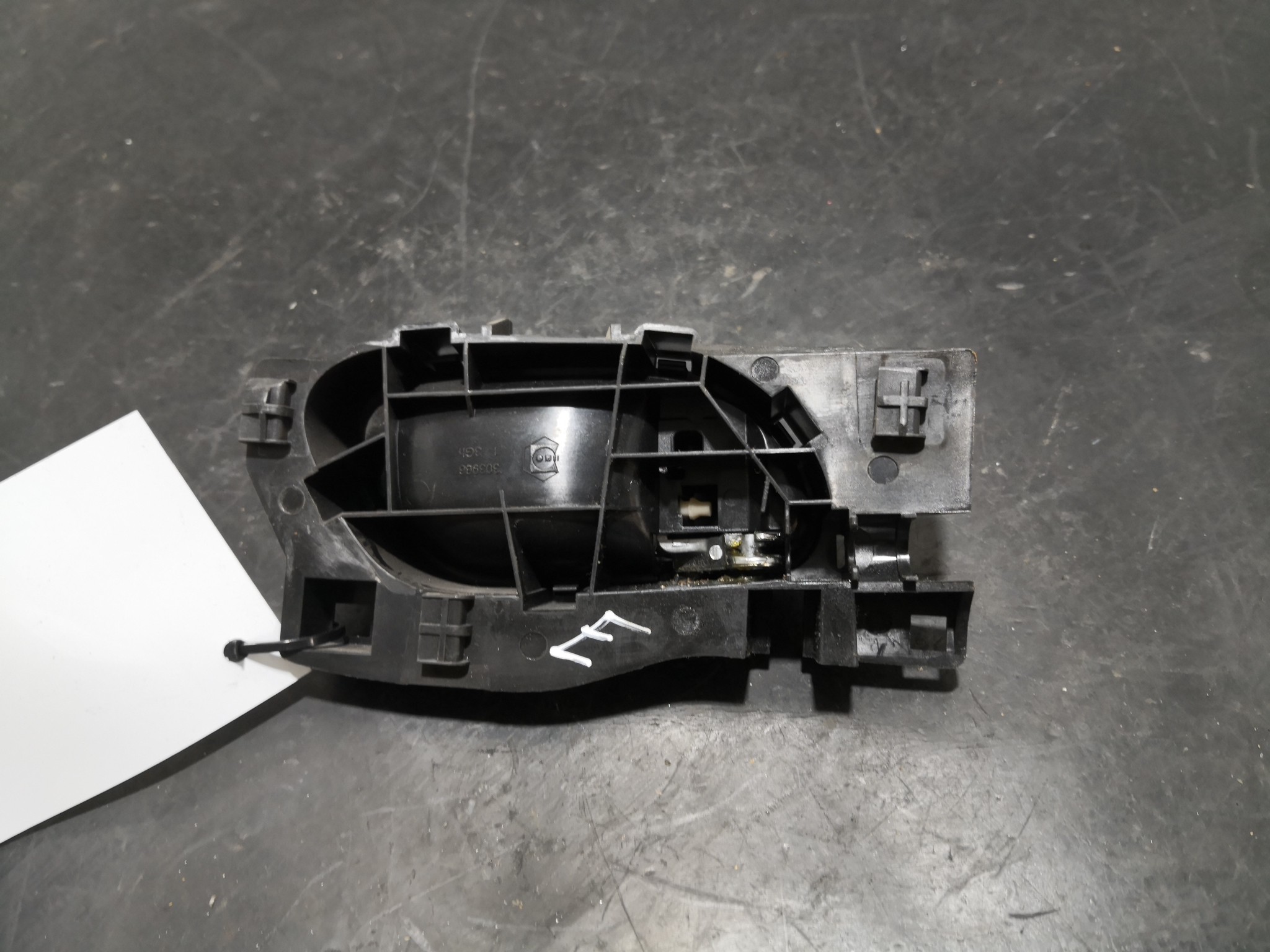 Puxador Interior Frt Esq PEUGEOT 208 I (CA_, CC_) | 12 -  Imagem-2