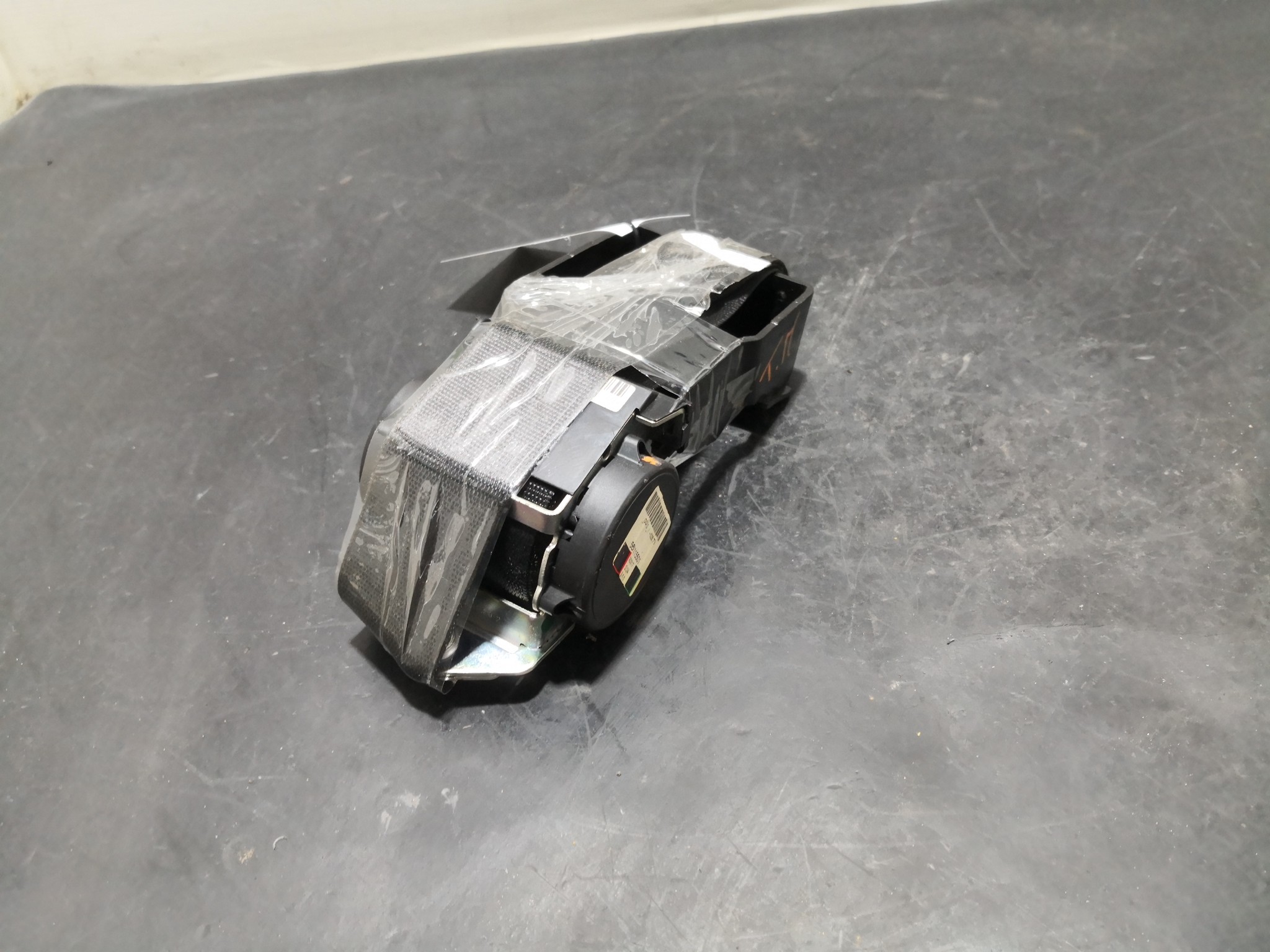 Cinto Trás Meio MERCEDES-BENZ E-CLASS (W211) | 02 - 09 Imagem-1