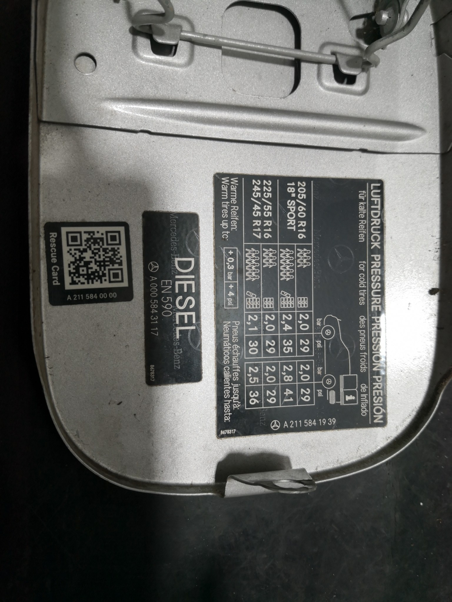 Tampa Exterior de Combustivel MERCEDES-BENZ E-CLASS (W211) | 02 - 09 Imagem-2