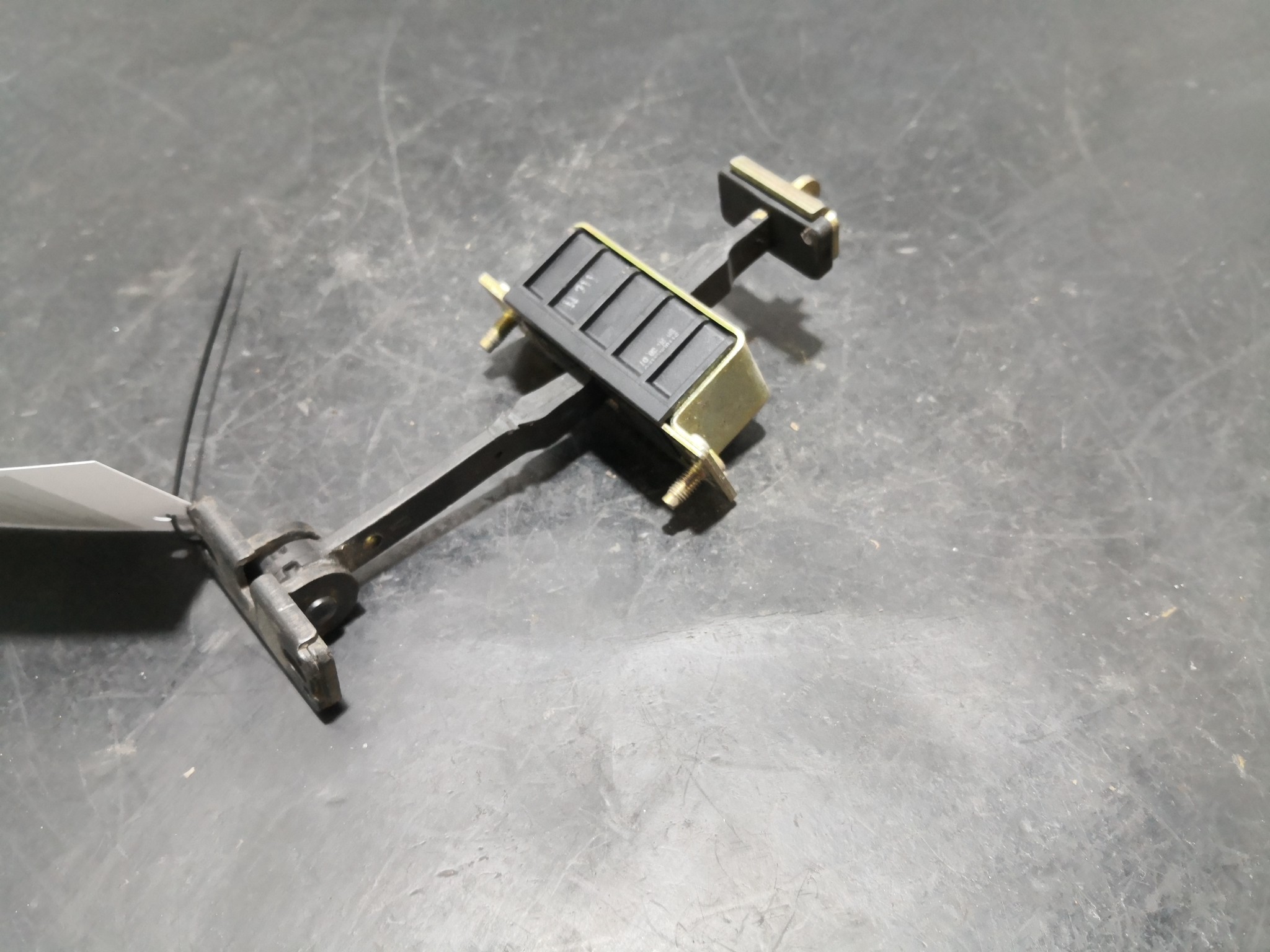 Esticador Porta Frente Esq MERCEDES-BENZ - ID S_88882