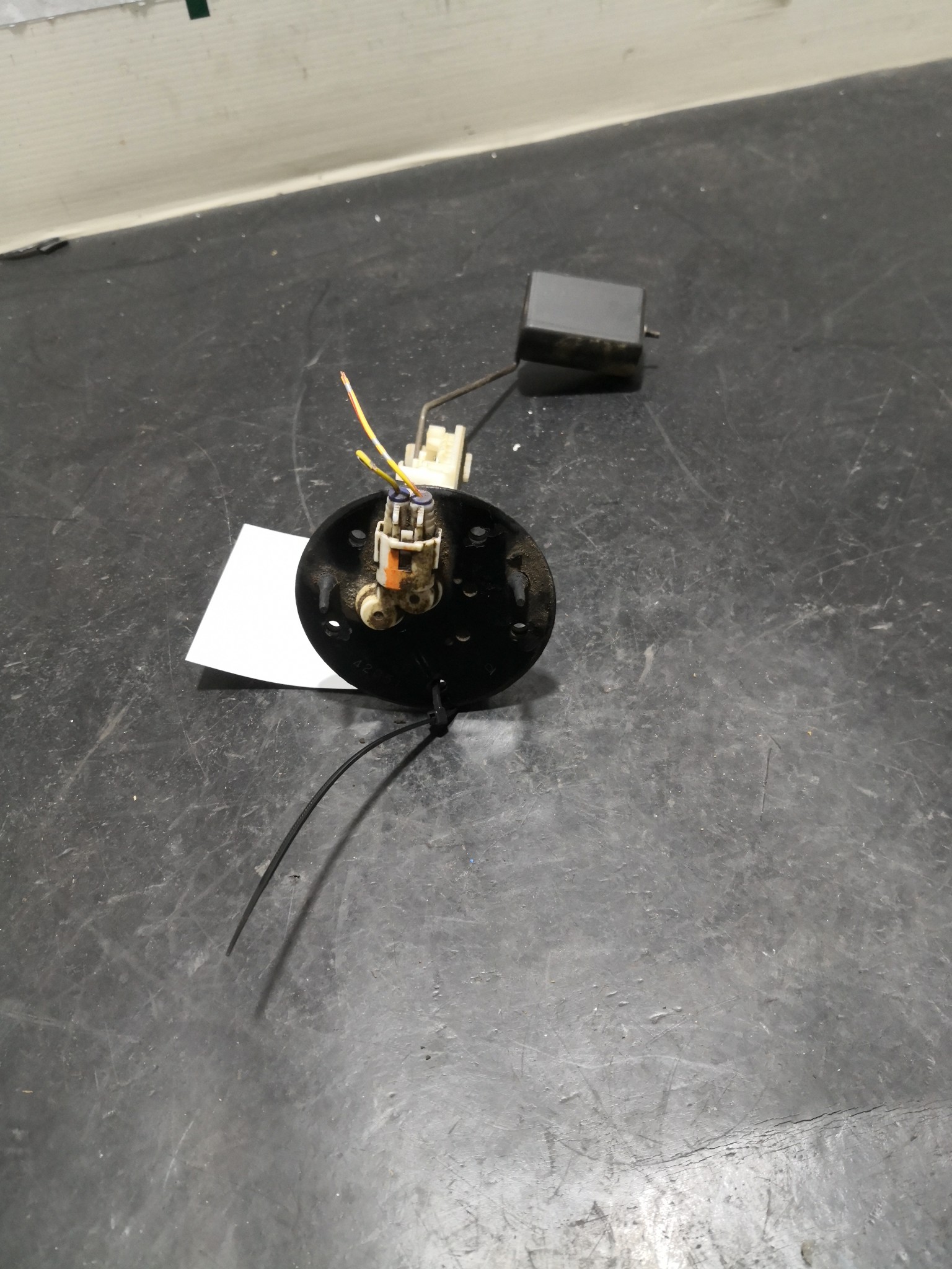 Boia do Combustível TOYOTA - ID S_88986