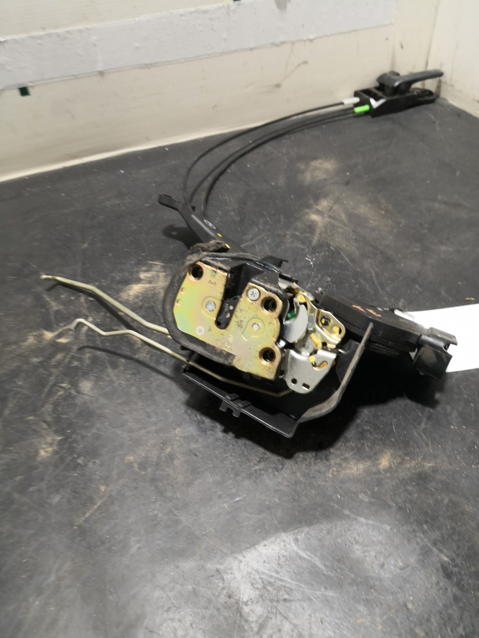 Fecho da Porta Frente Esq TOYOTA RAV 4 II (_A2_) | 00 - 05 Imagem-1