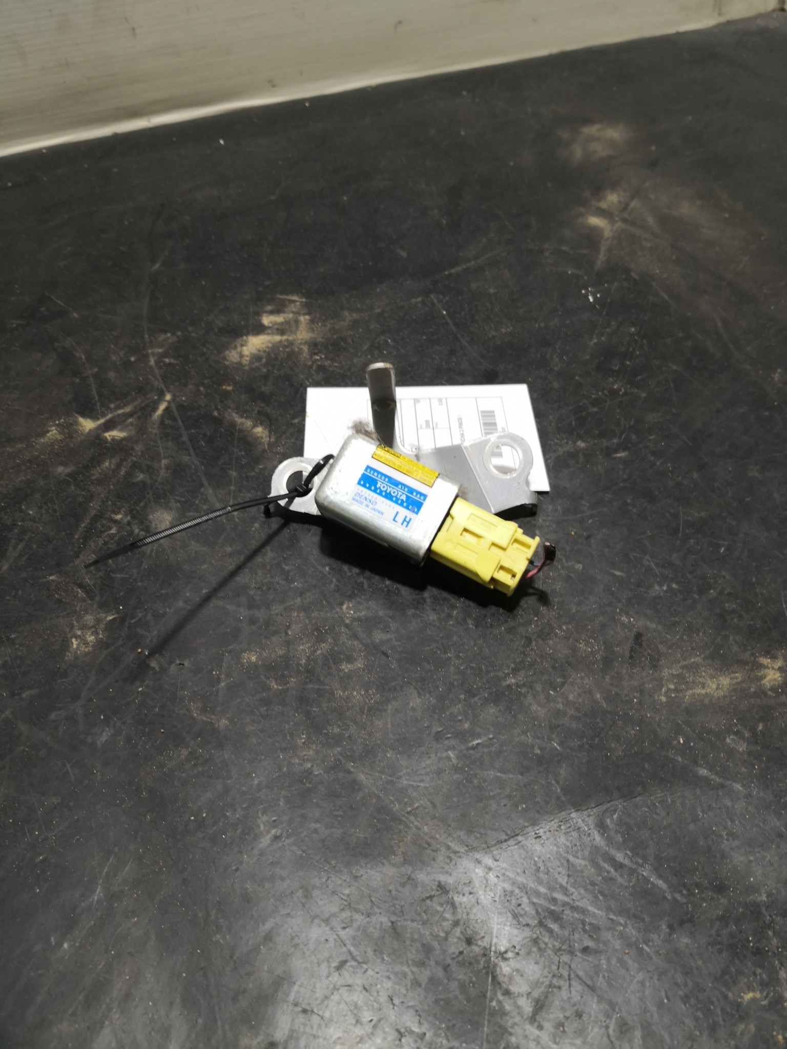 Sensor Impacto TOYOTA RAV 4 II (_A2_) | 00 - 05 Imagem-1