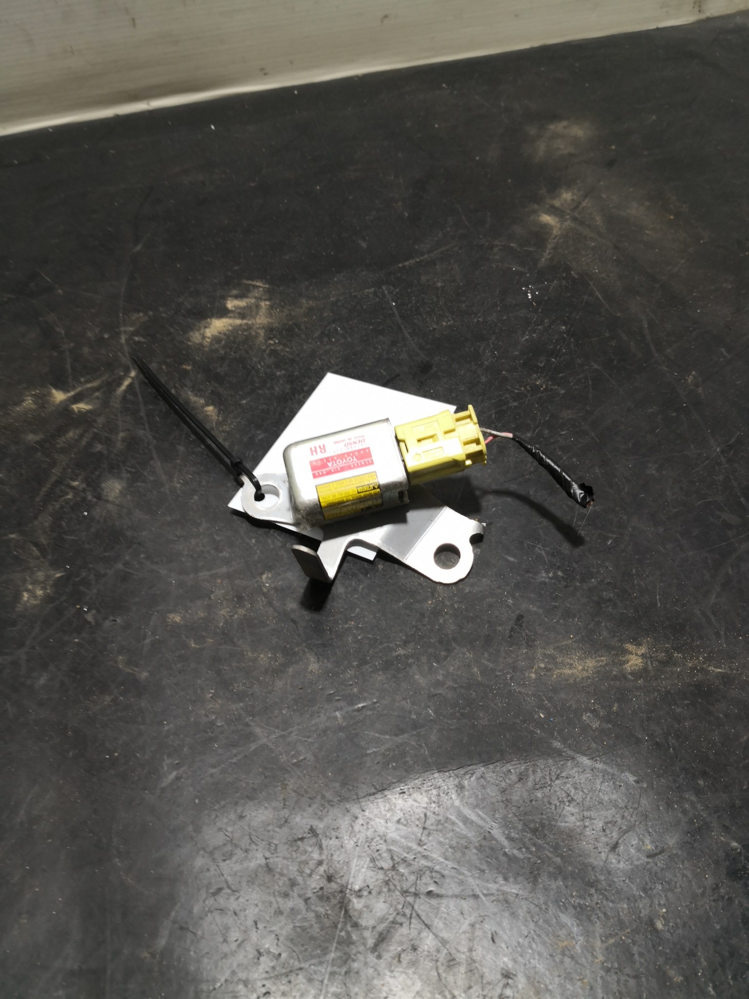 Sensor Impacto TOYOTA RAV 4 II (_A2_) | 00 - 05 Imagem-1