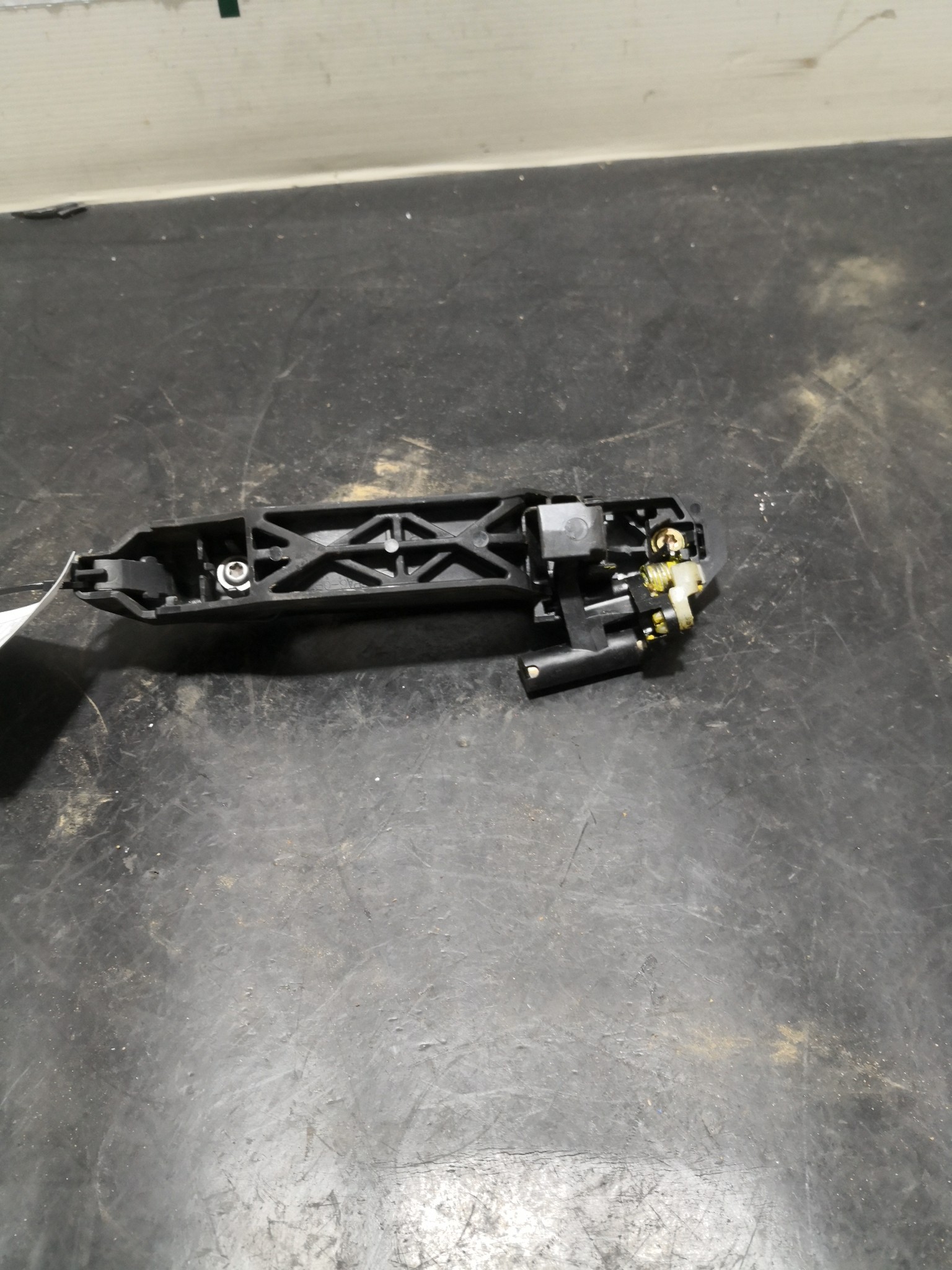 Puxador Exterior Porta Trás Esq TOYOTA RAV 4 II (_A2_) | 00 - 05 Imagem-1