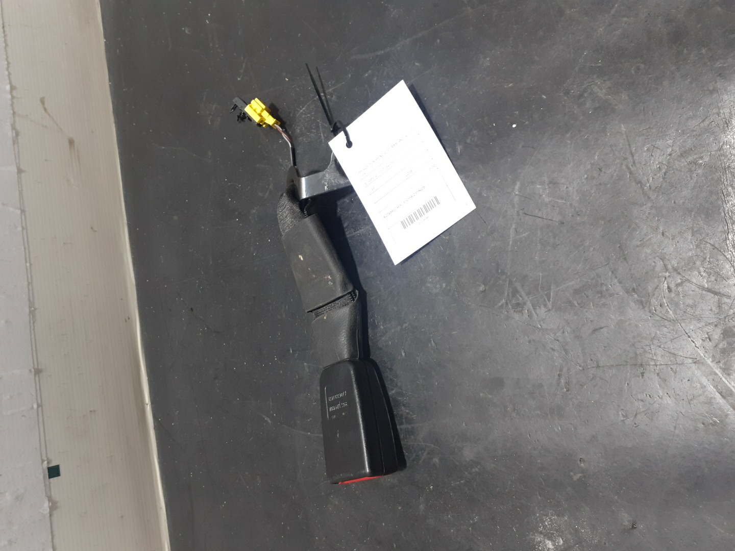 Engate Cinto Trás Dto MERCEDES-BENZ - ID S_89098