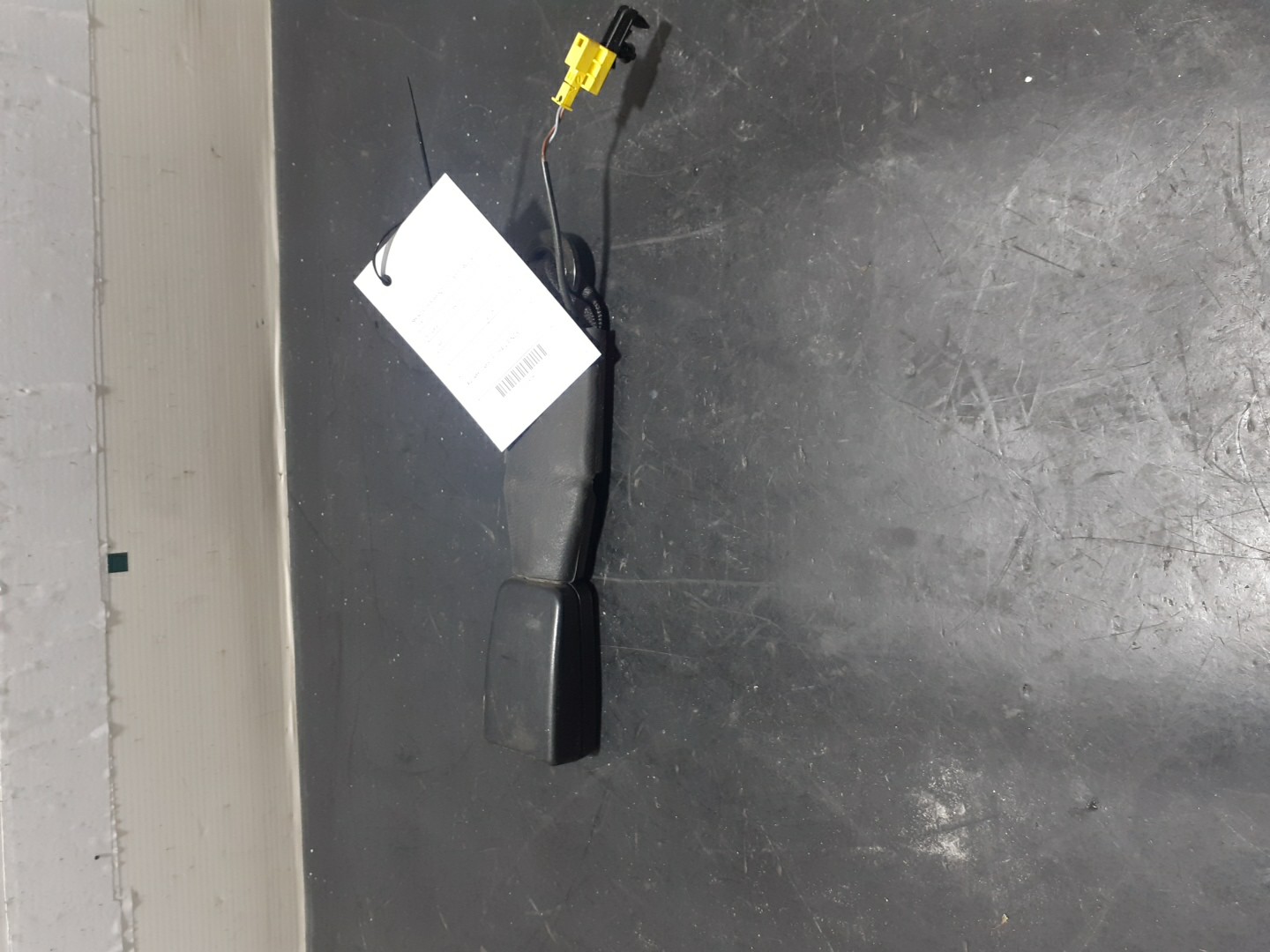 Engate Cinto Trás Dto MERCEDES-BENZ C-CLASS (W204) | 07 - 15 Imagem-2